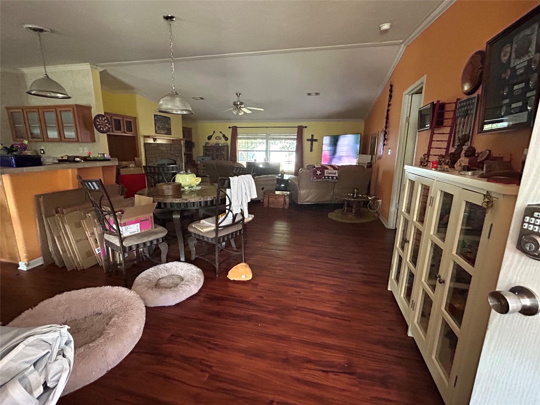 5200 Lake Shore Lane