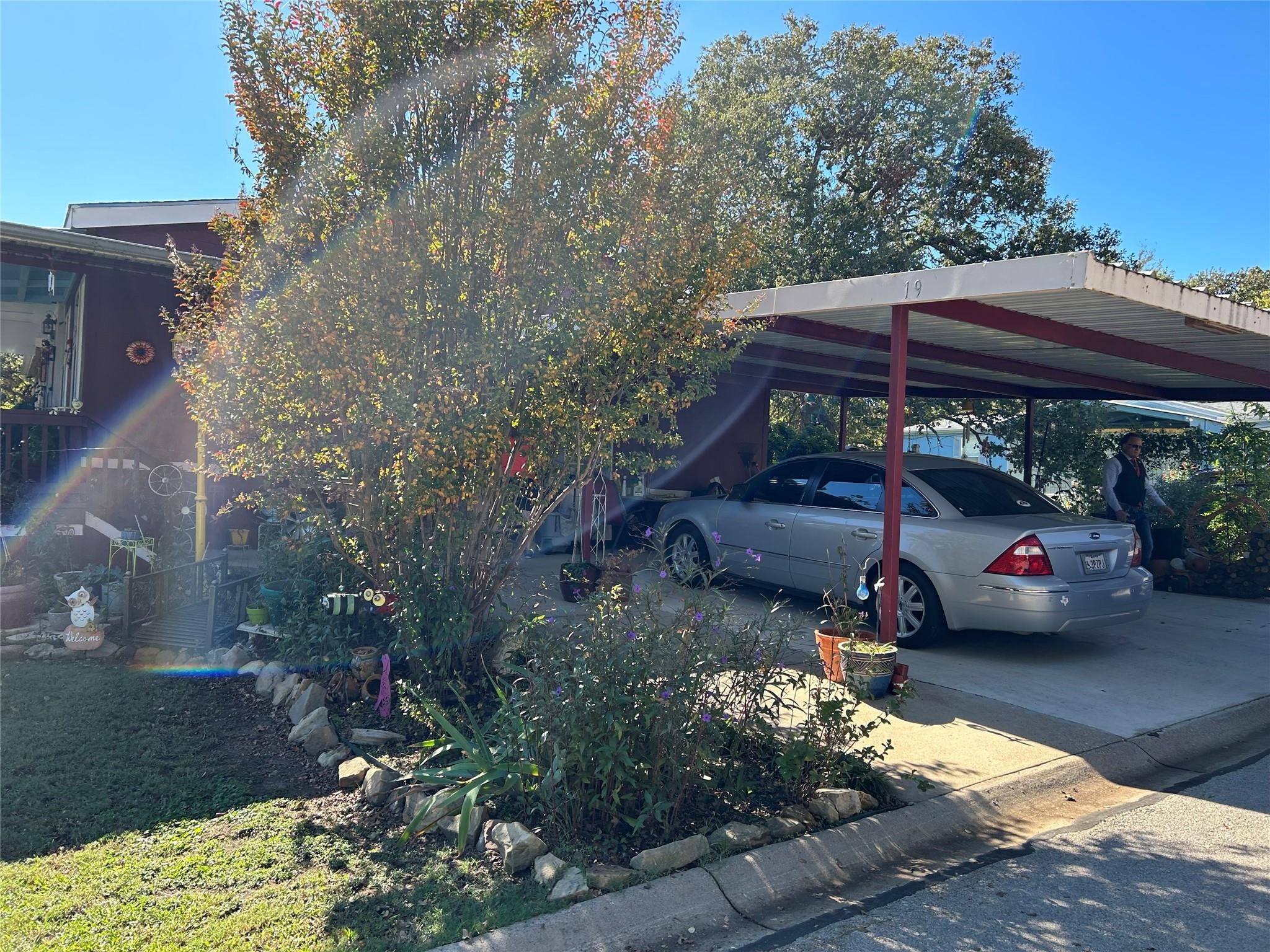5200 Lake Shore Lane