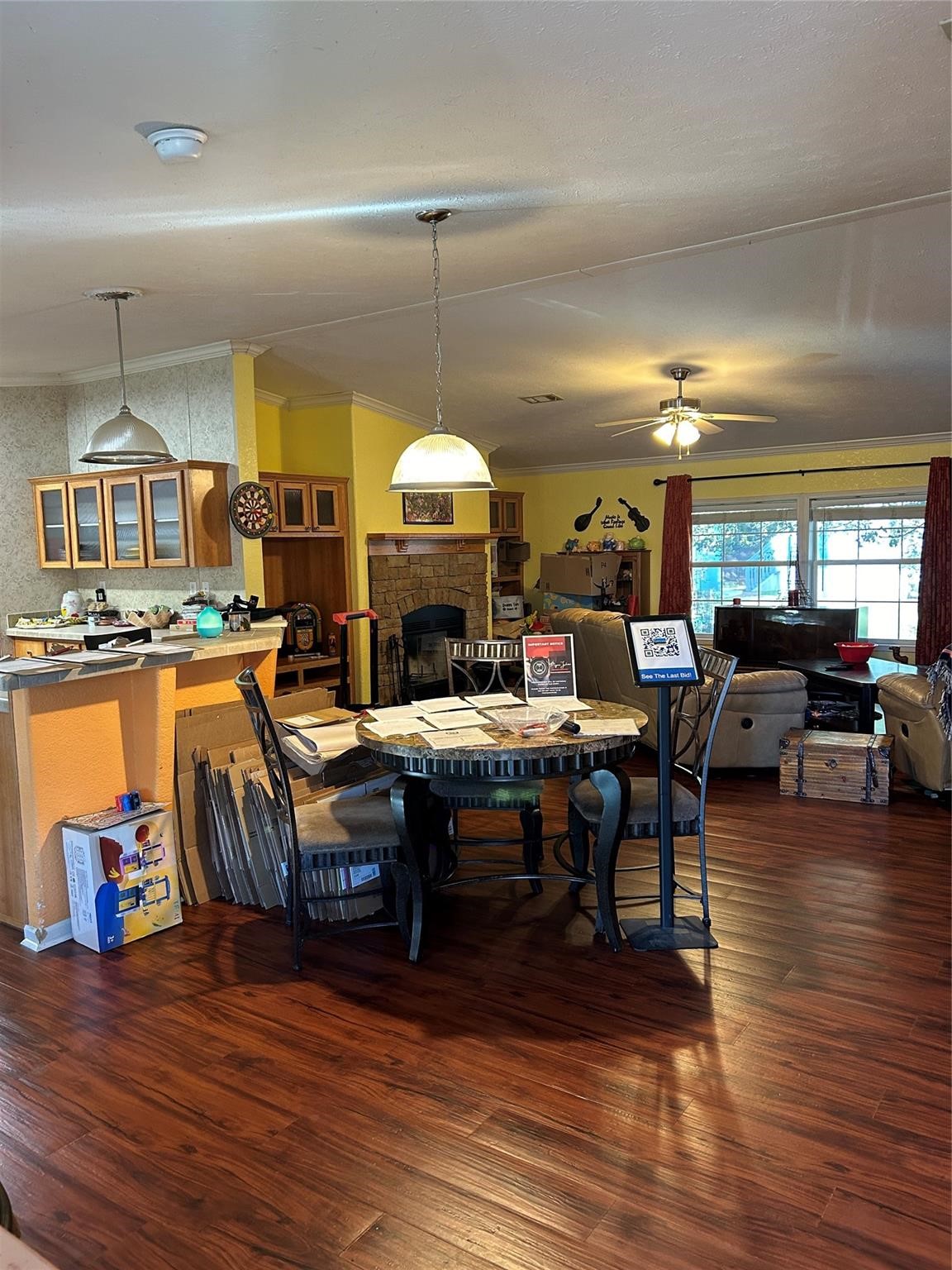 5200 Lake Shore Lane