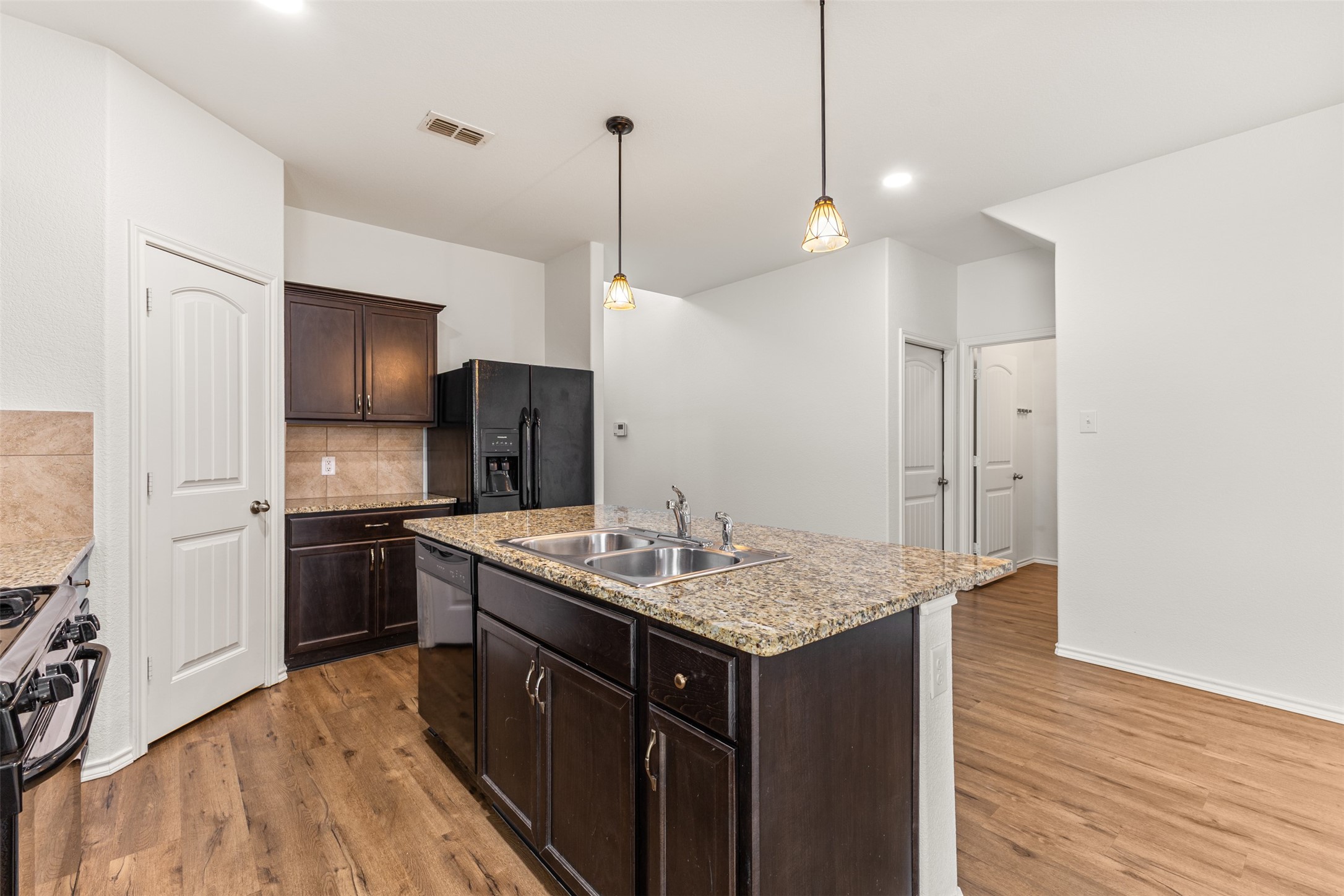 1220 Freestone Court