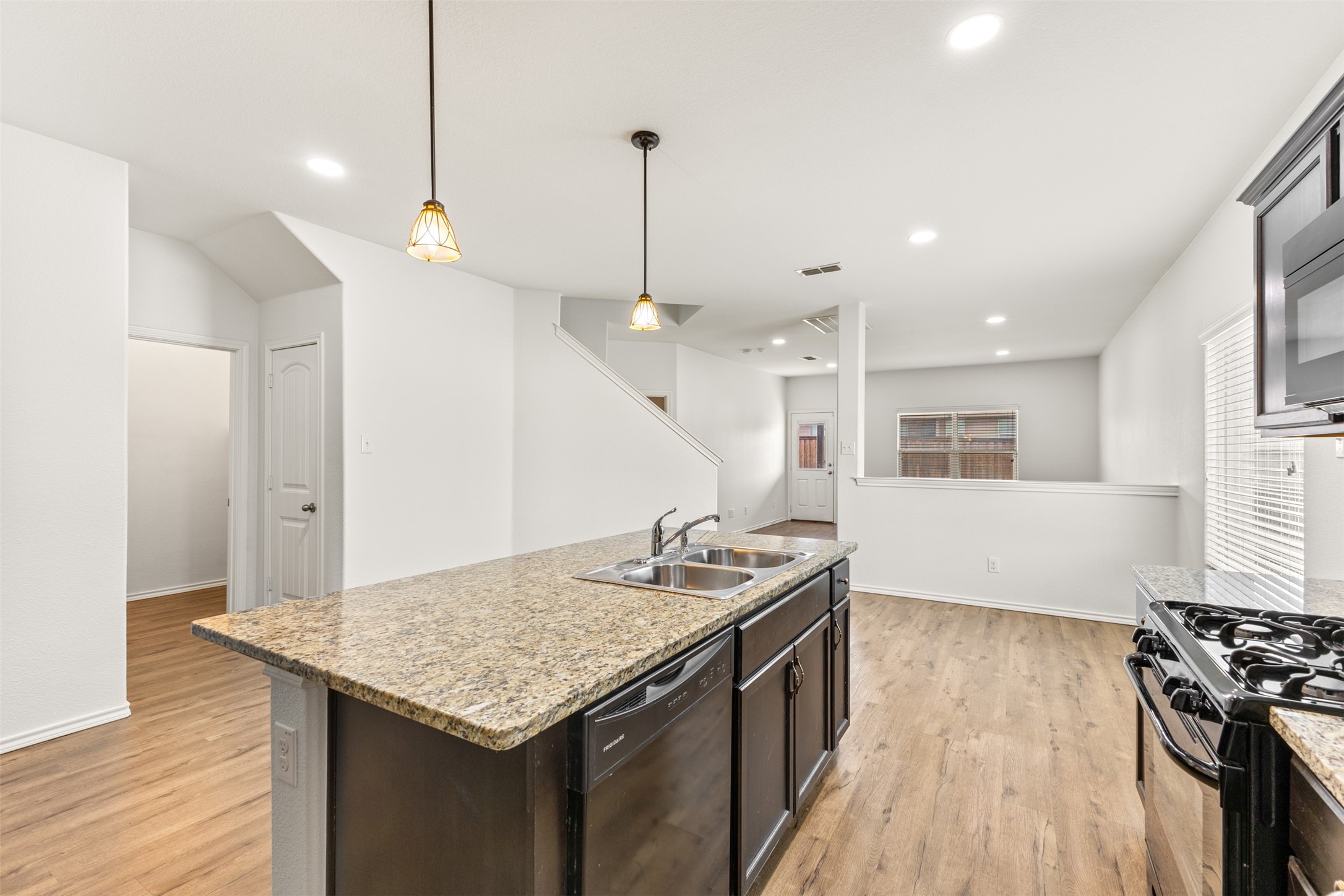 1220 Freestone Court