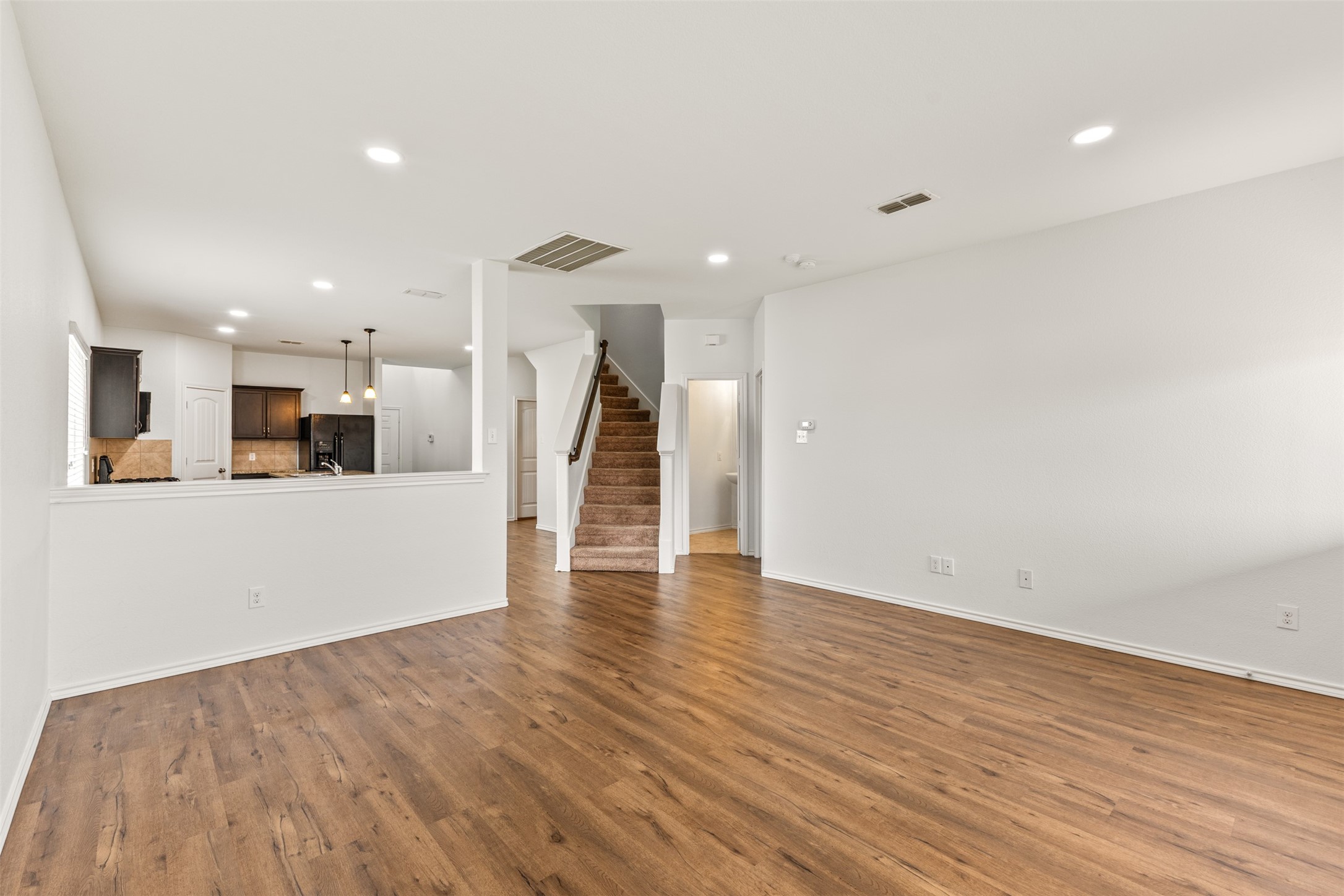 1220 Freestone Court