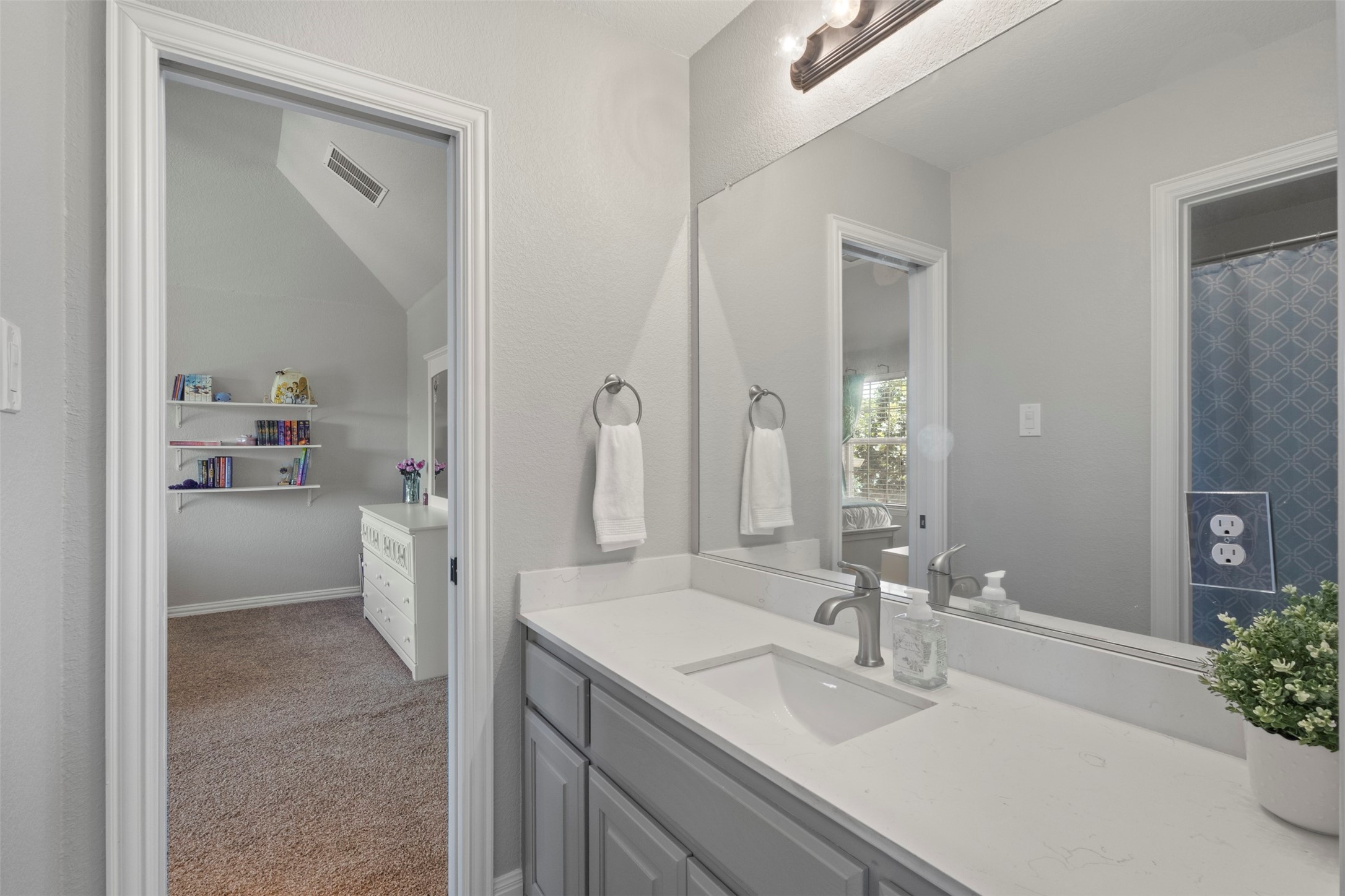 13909 Sparrow Hill Drive