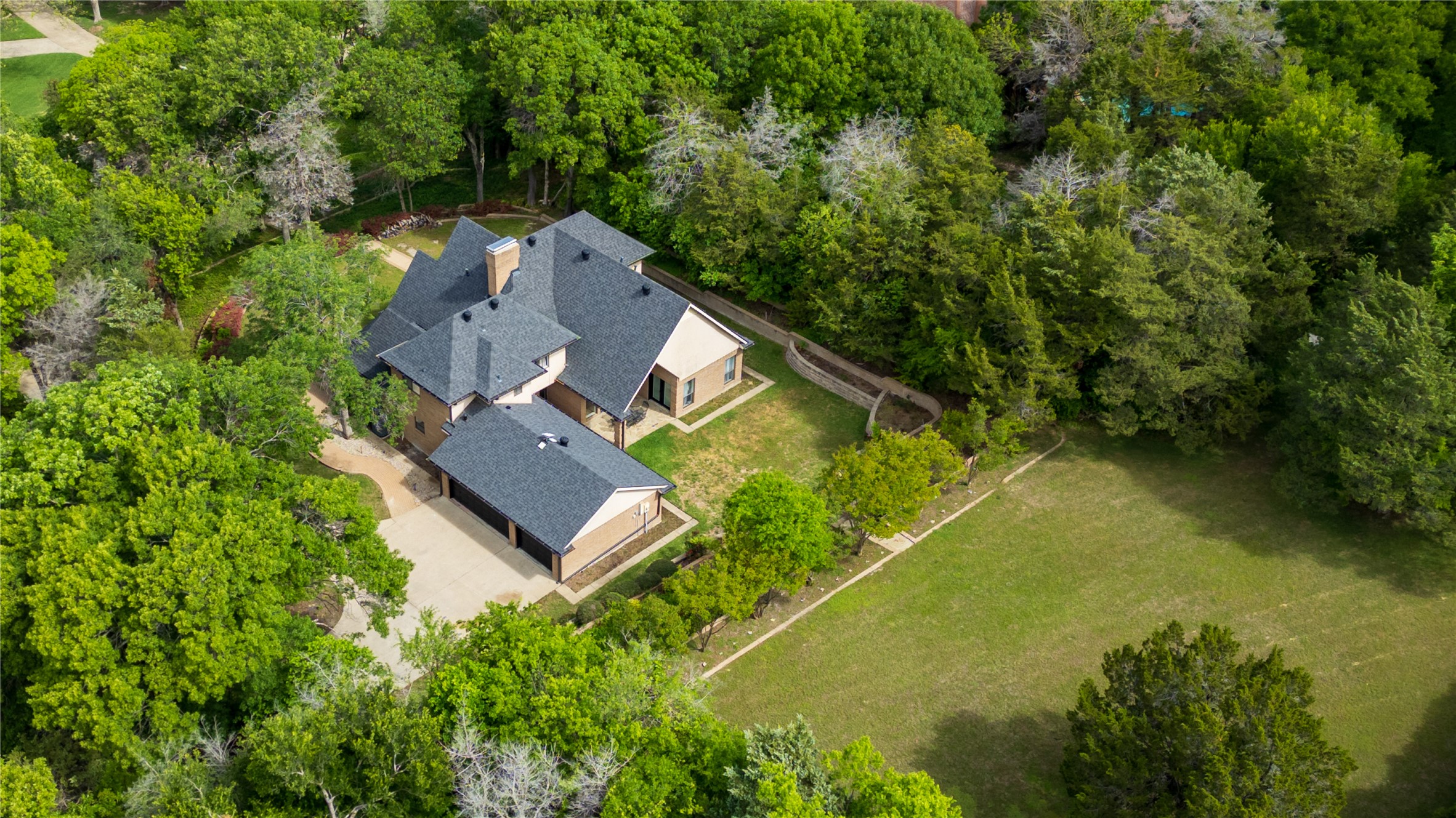 1254 Whispering Oaks Drive