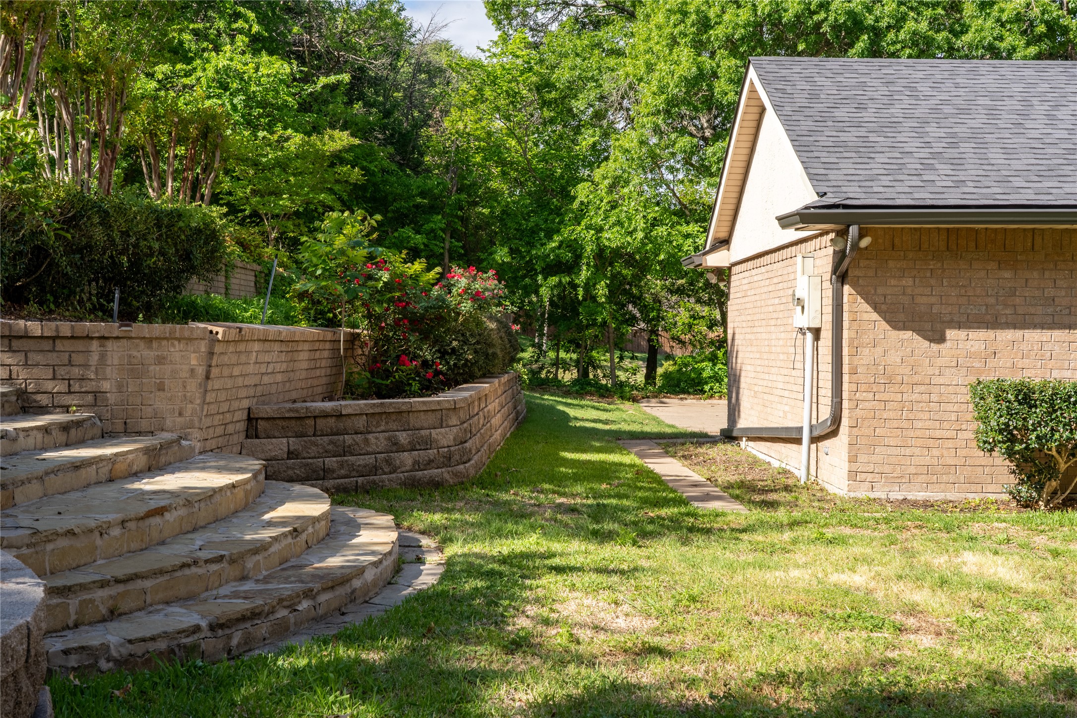 1254 Whispering Oaks Drive