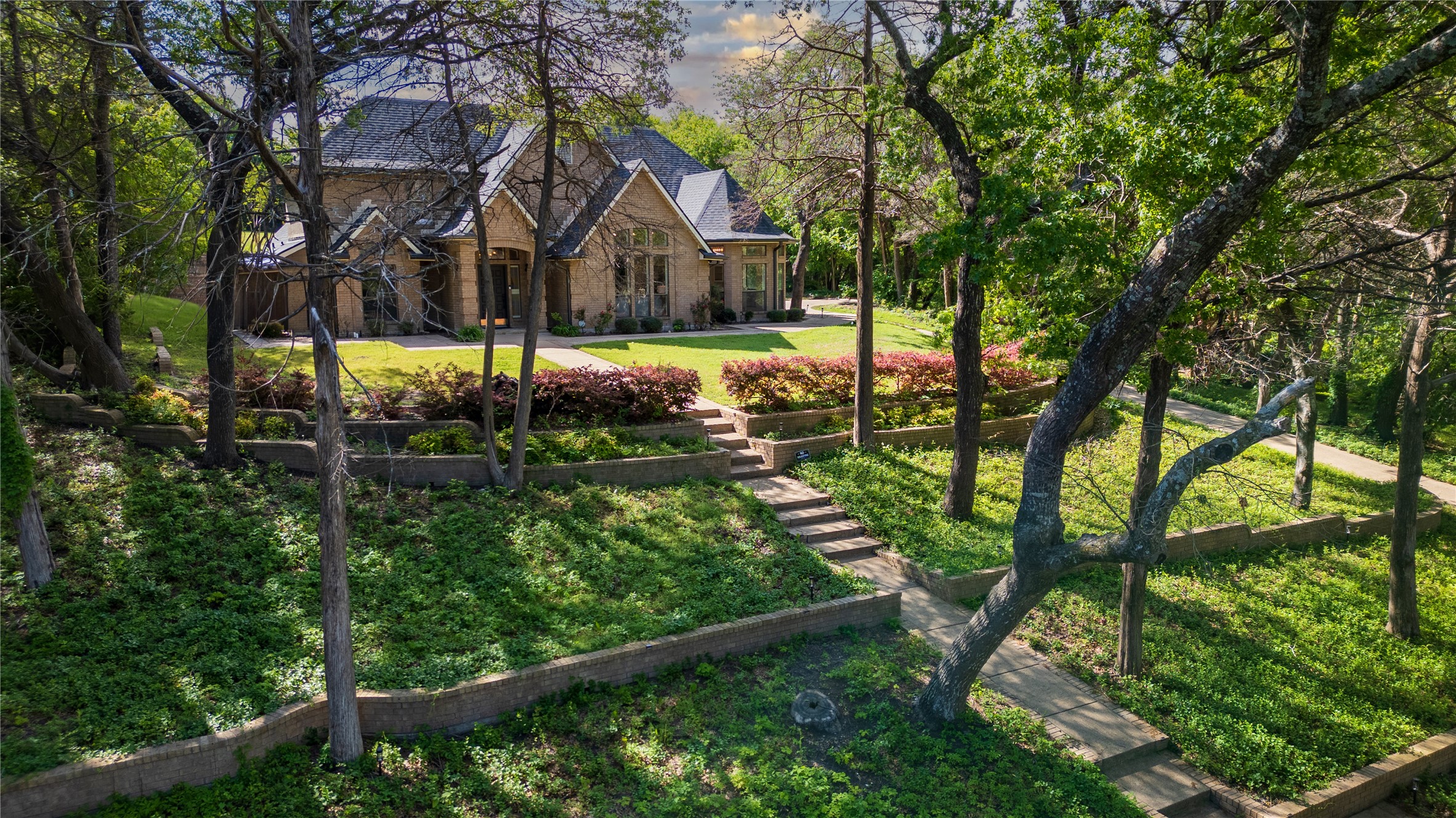 1254 Whispering Oaks Drive