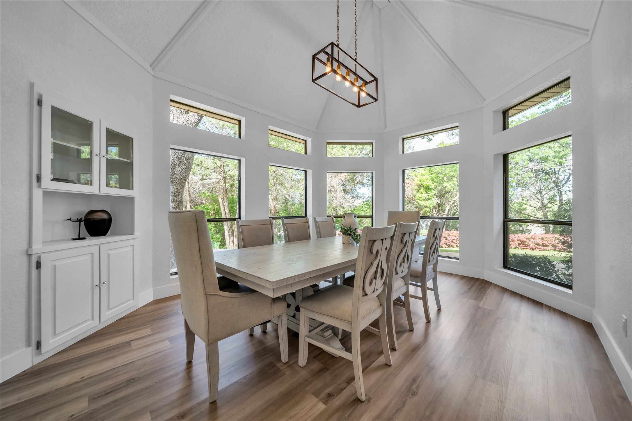1254 Whispering Oaks Drive