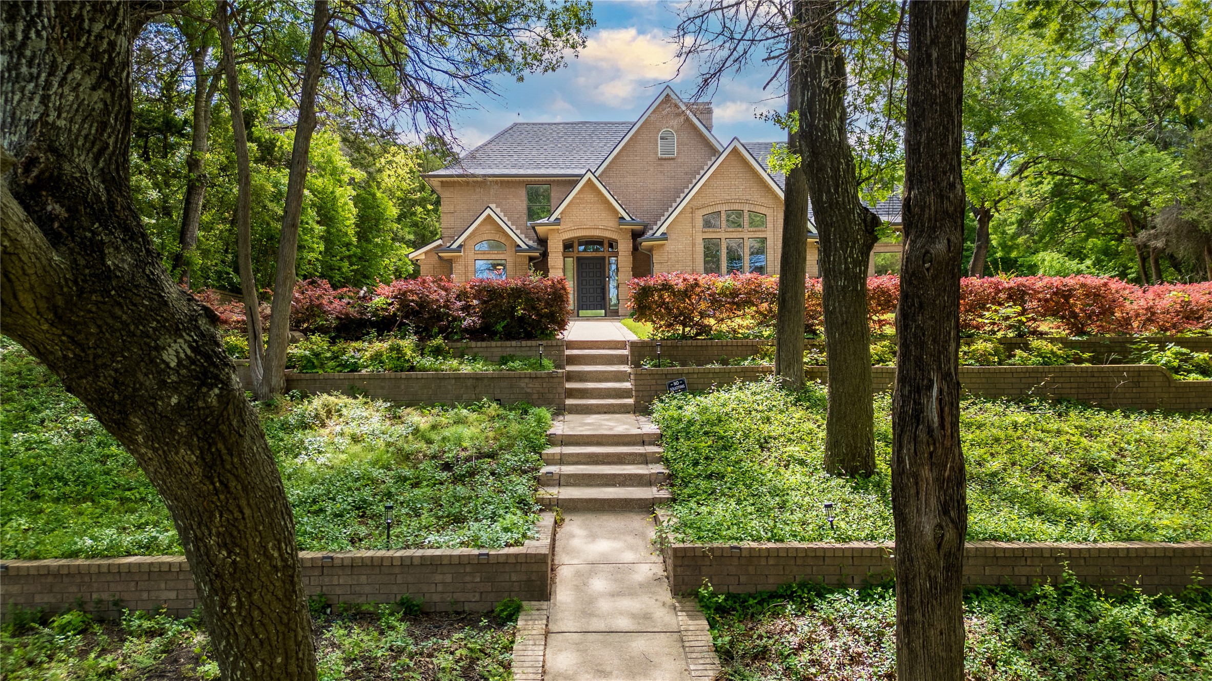 1254 Whispering Oaks Drive