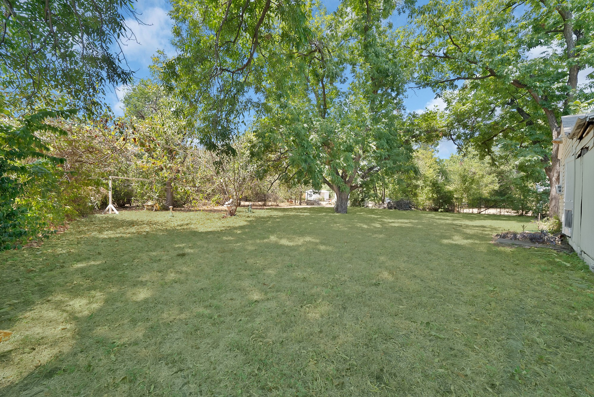 515 Frontier Street