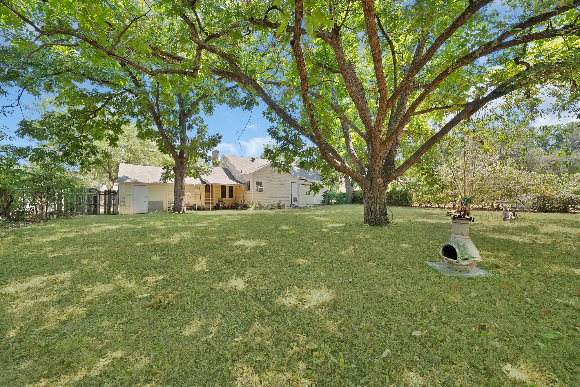 515 Frontier Street