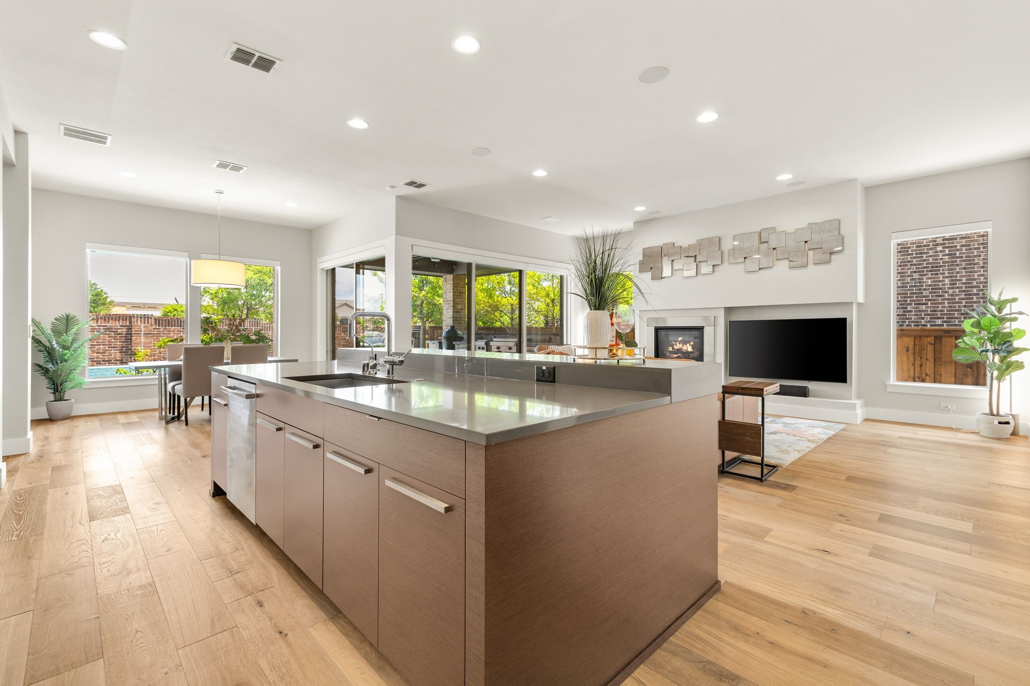 5118 Statesman Lane