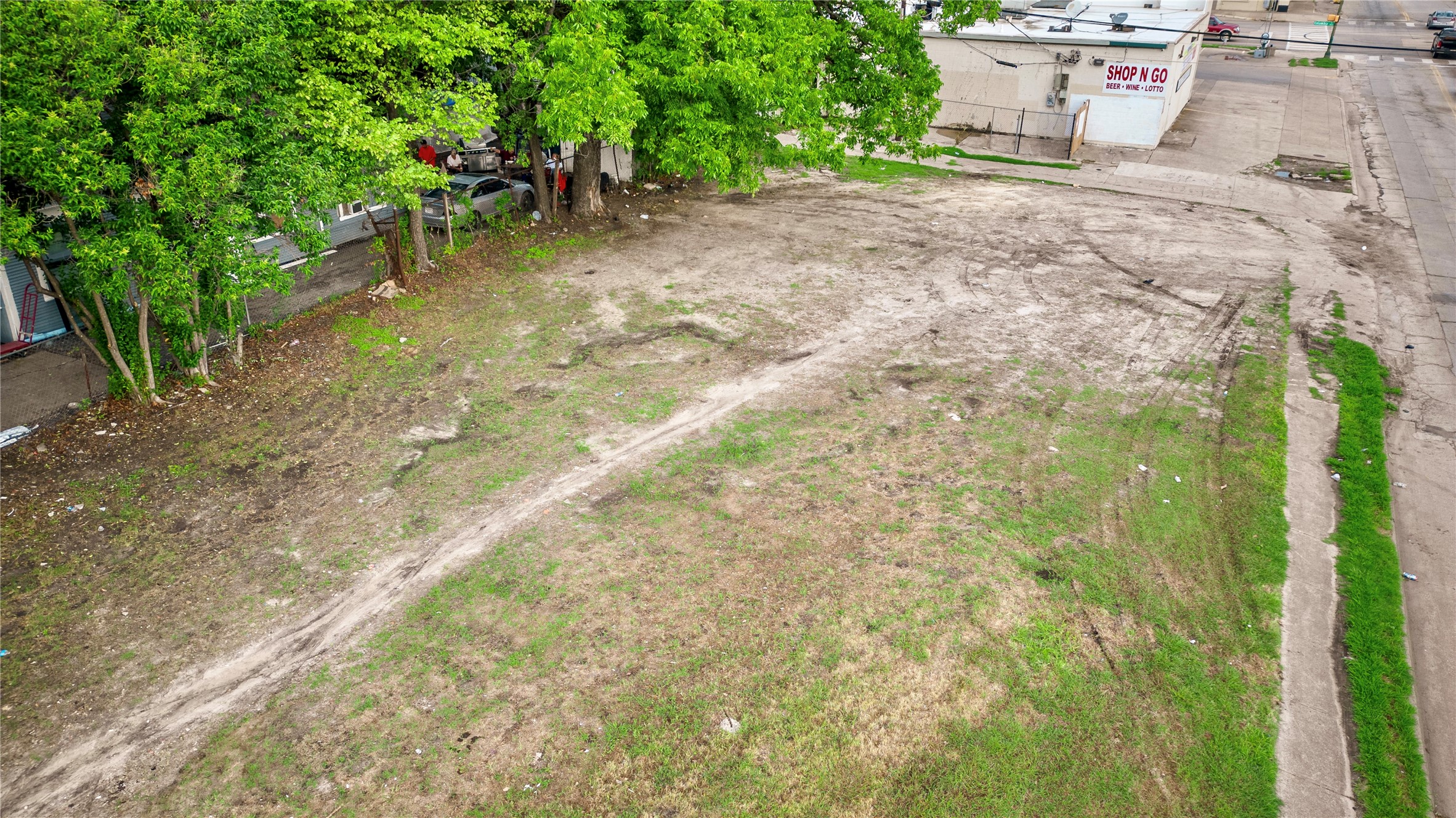 4951 E Side Avenue