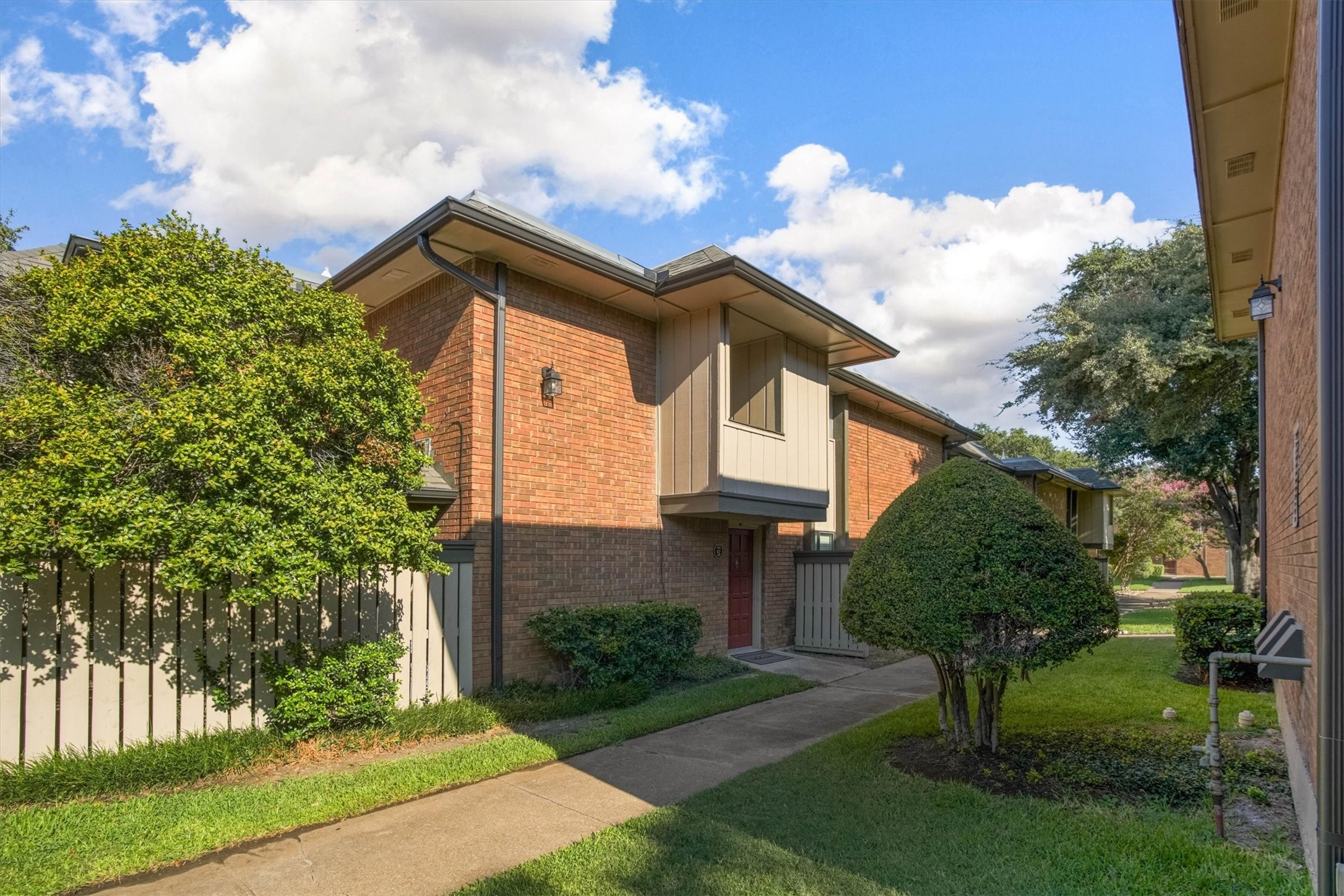2805 Lineville Drive 105