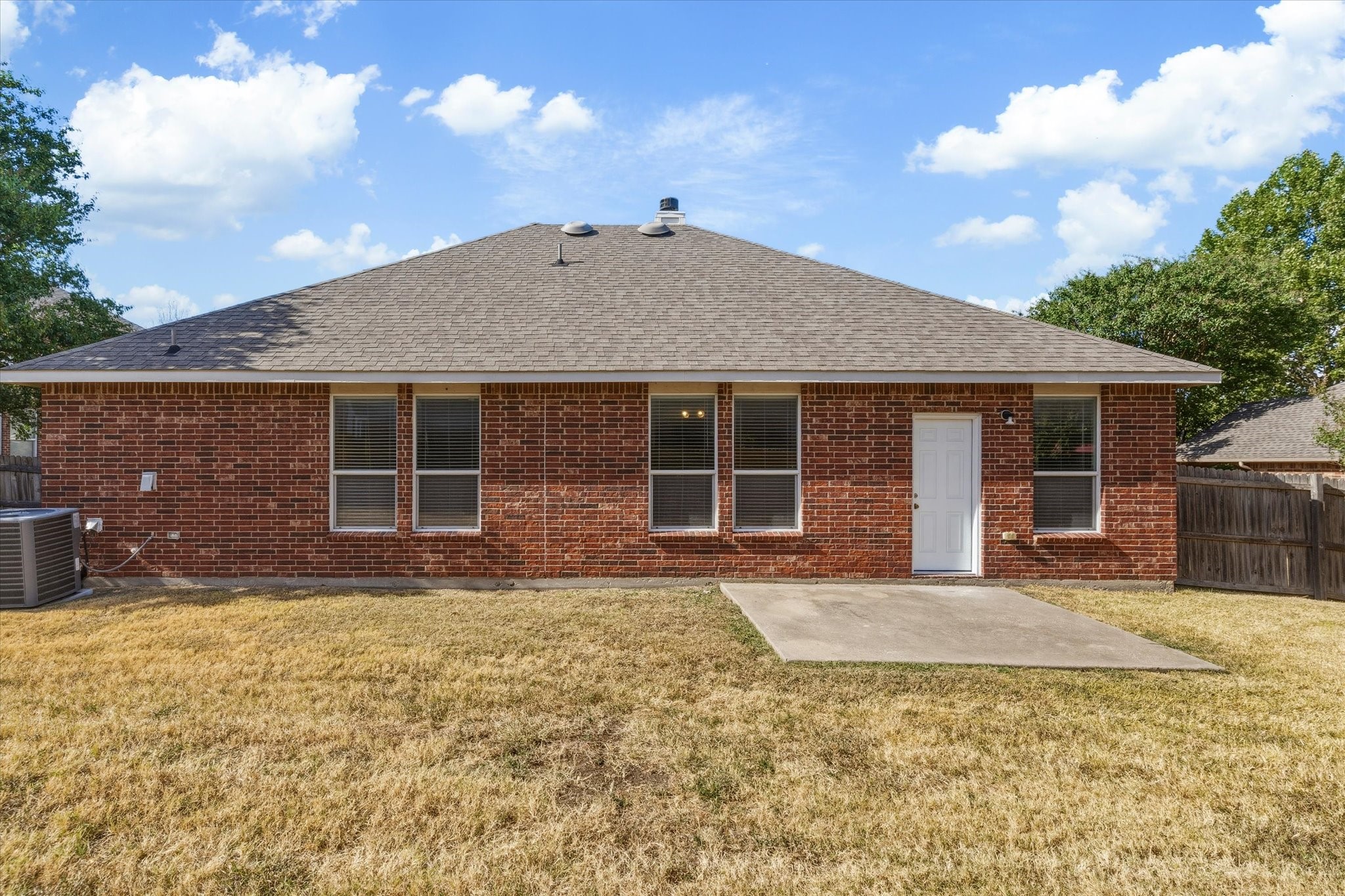 1738 Summerwood Lane