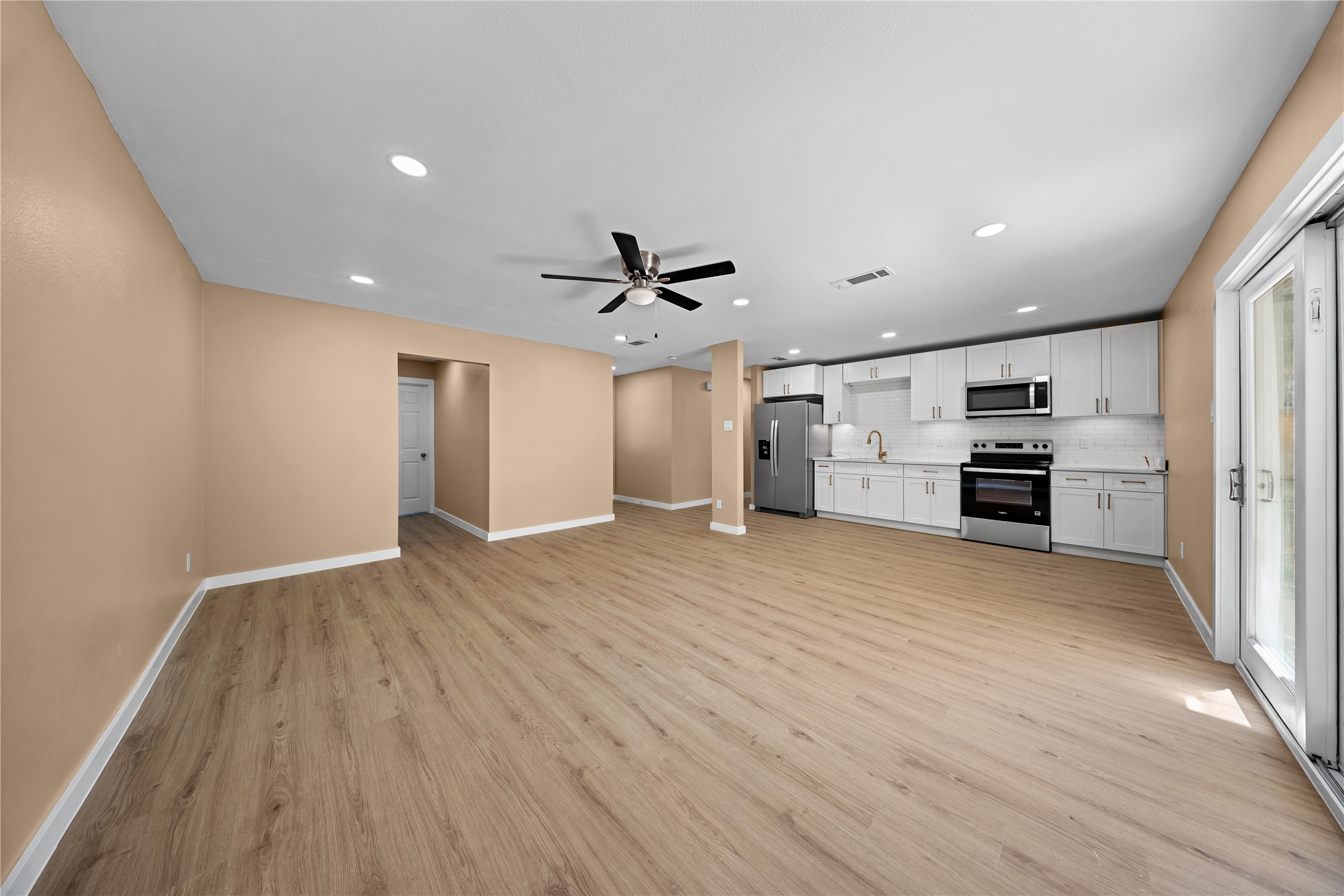 726 Holliday Lane