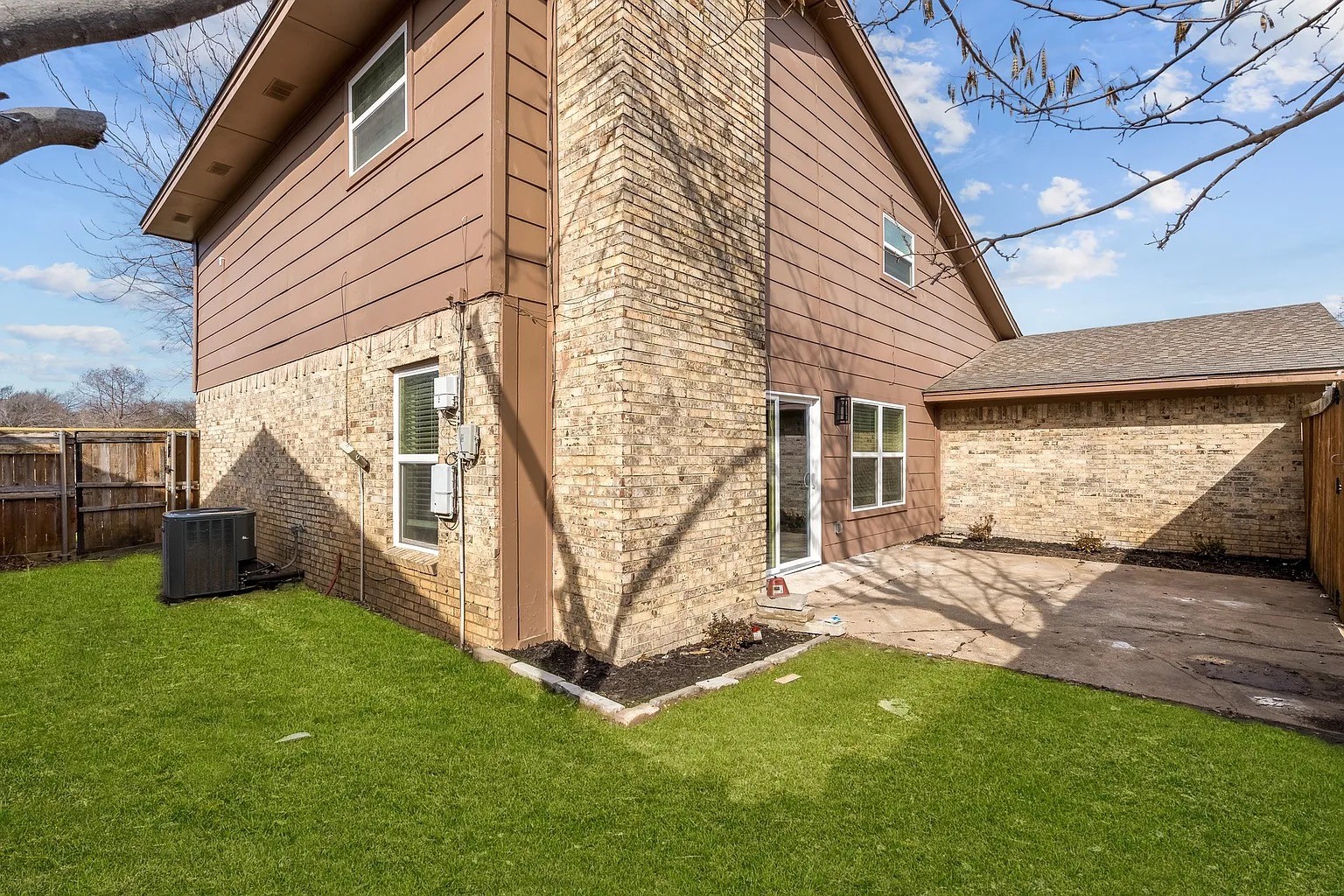 2730 Golfing Green Drive