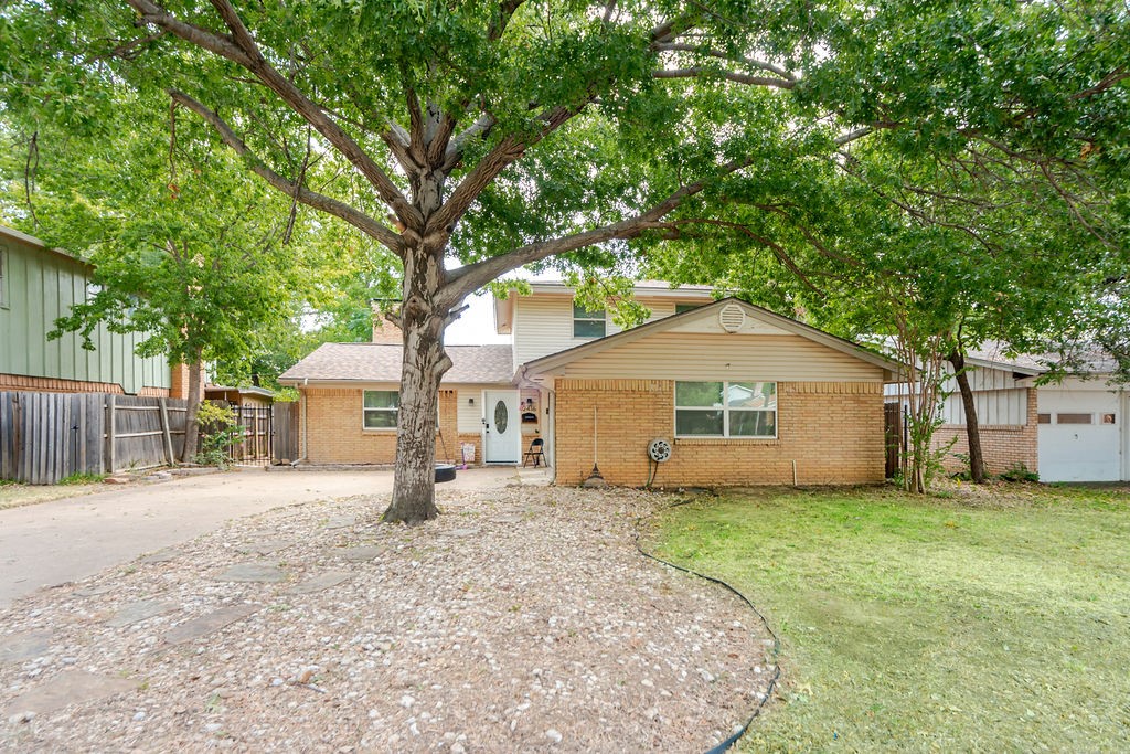 2416 Summer Place Drive