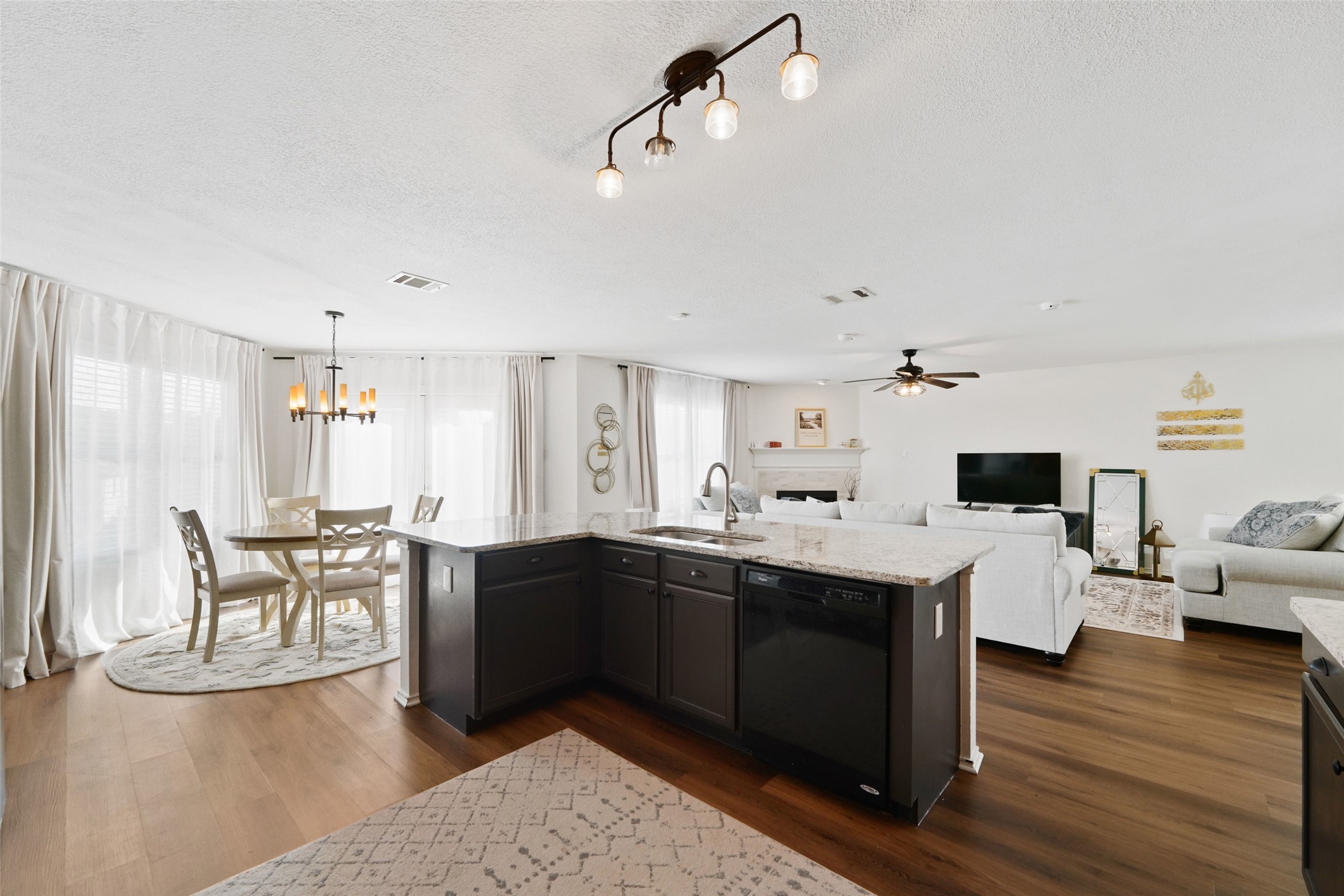 7536 Brentwood Stair Road