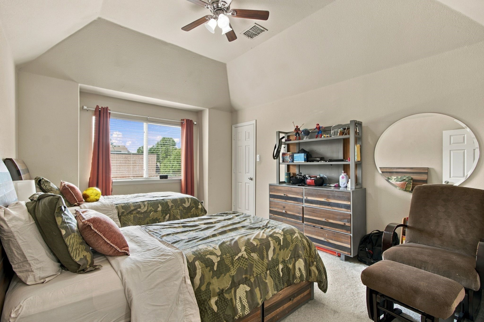 700 Paradise Cove