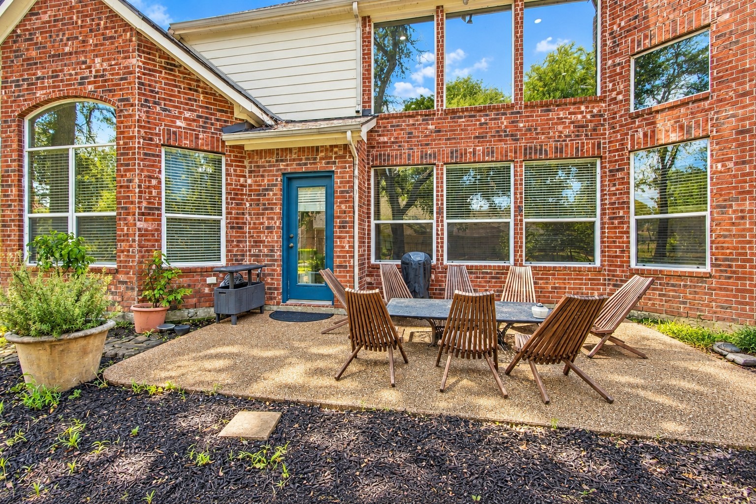 700 Paradise Cove