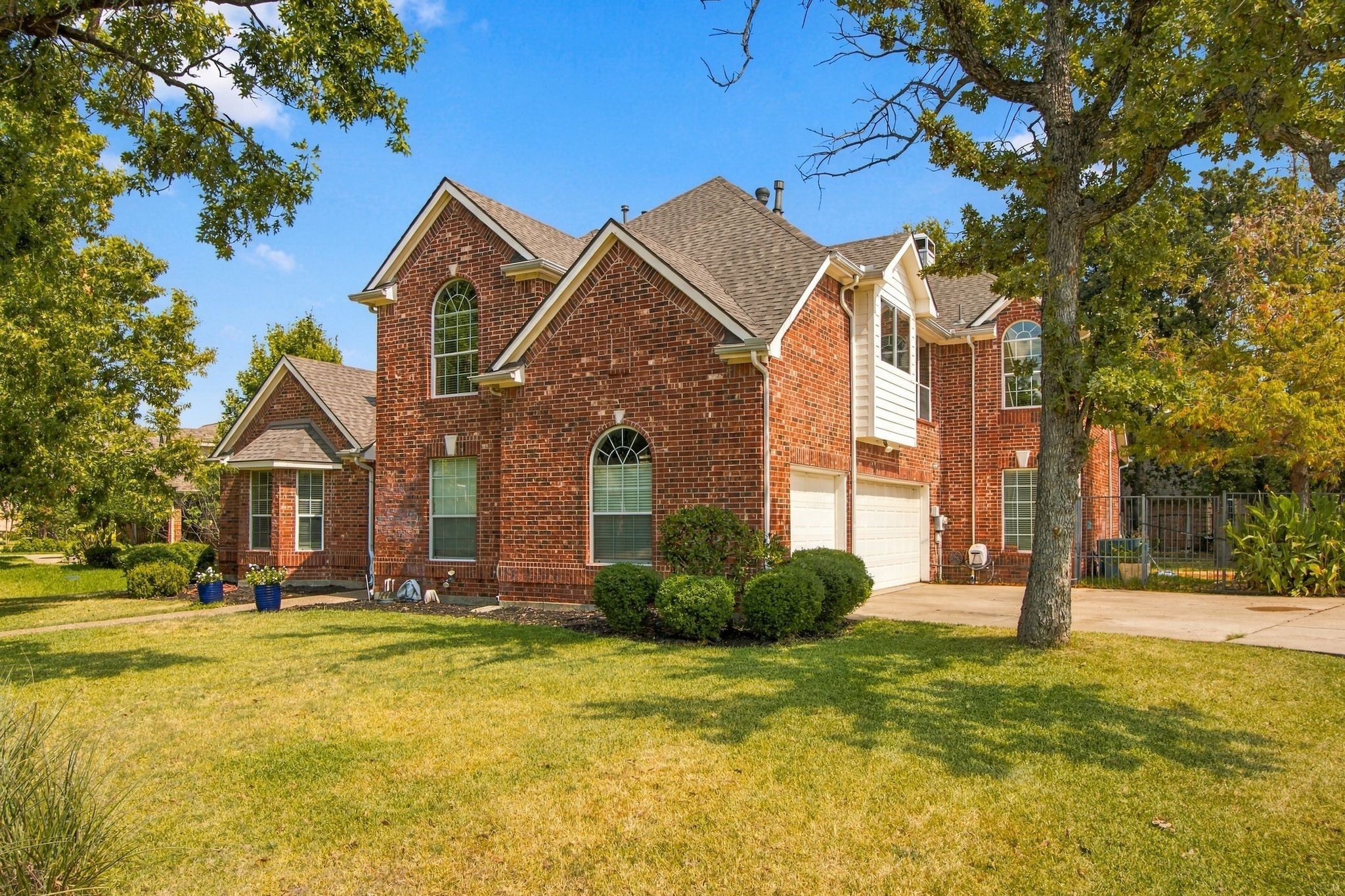 700 Paradise Cove