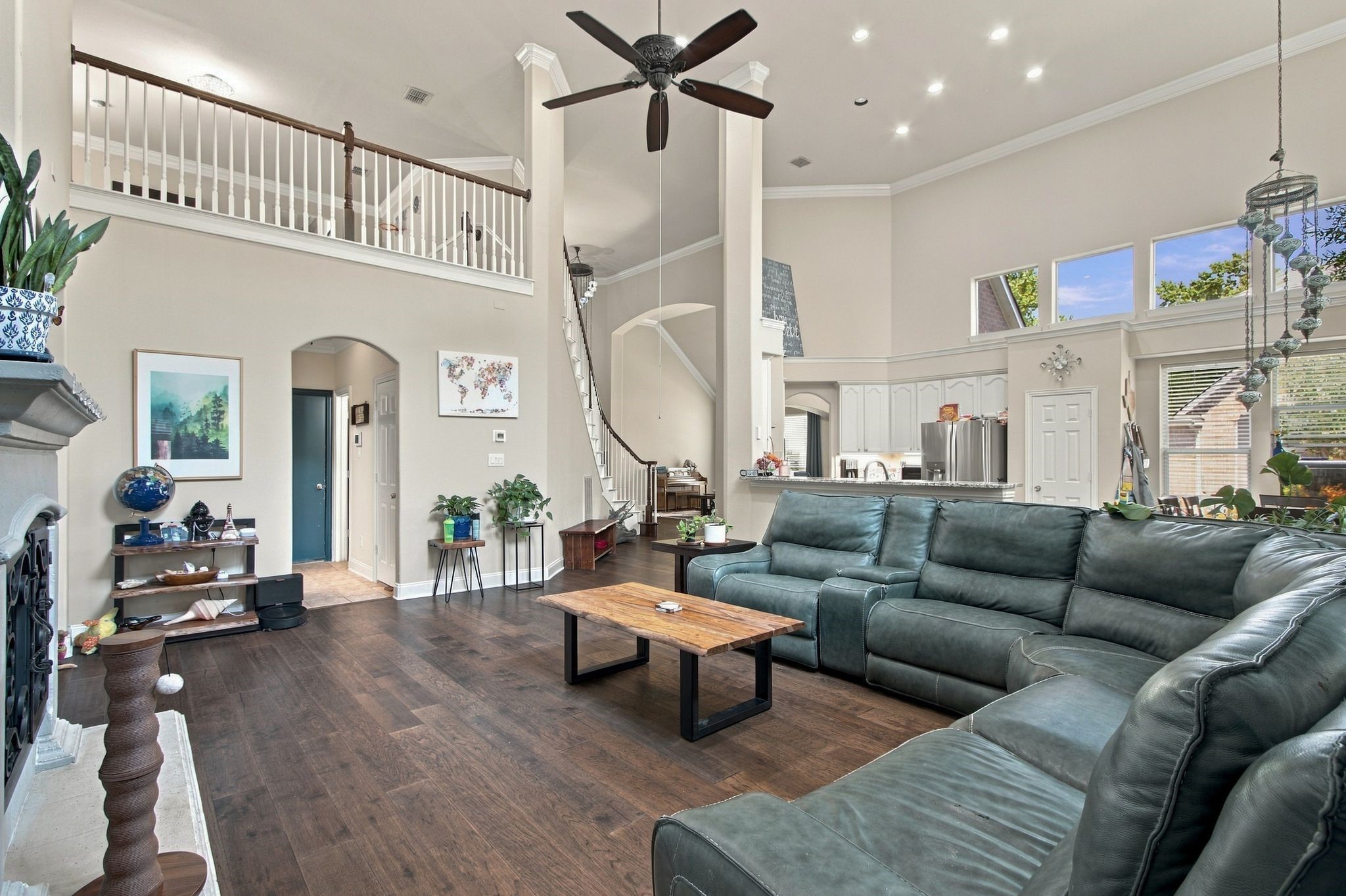 700 Paradise Cove