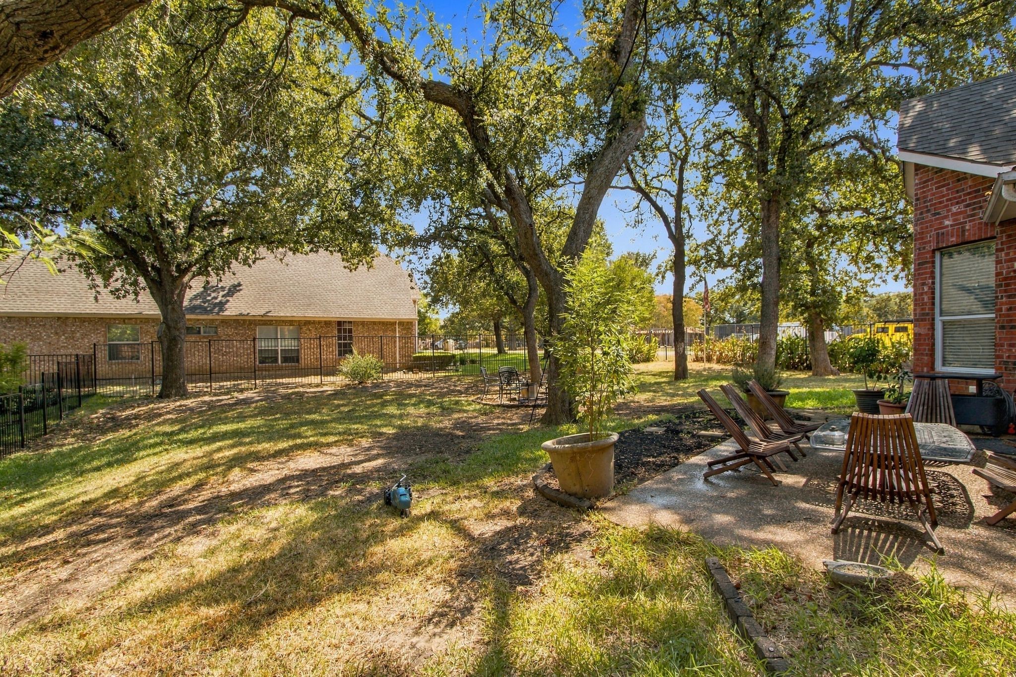 700 Paradise Cove
