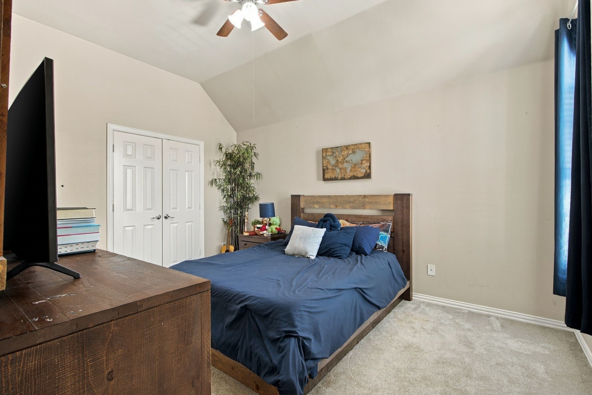 700 Paradise Cove