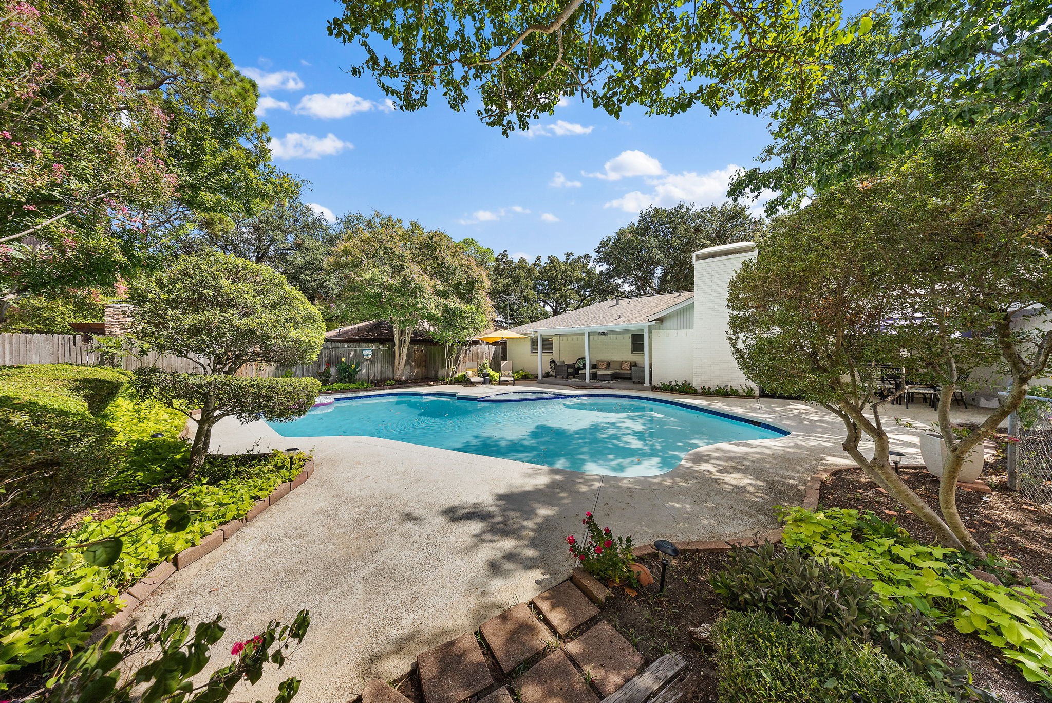 1707 Carlton Drive