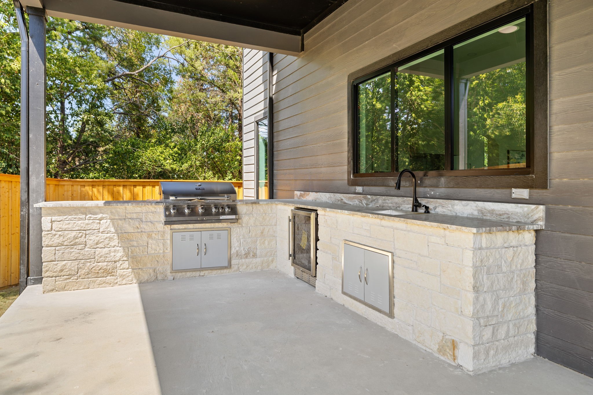 505 Summit Circle