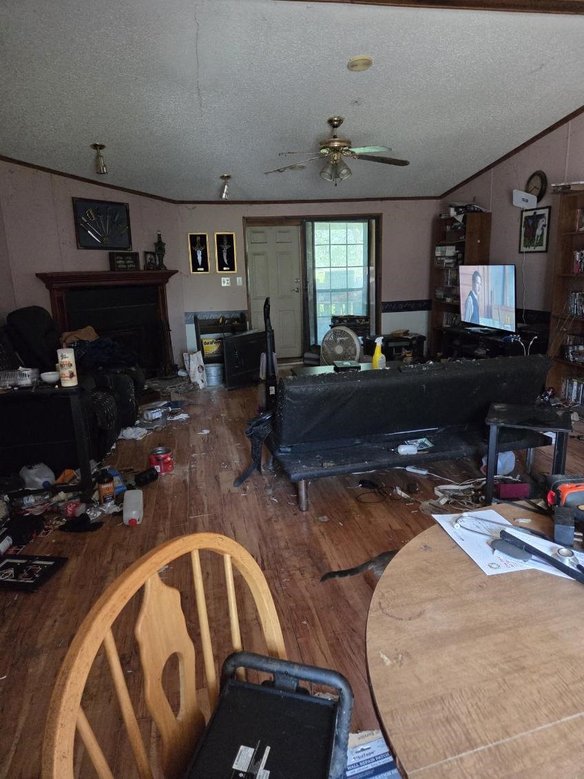 1976 County Road 527