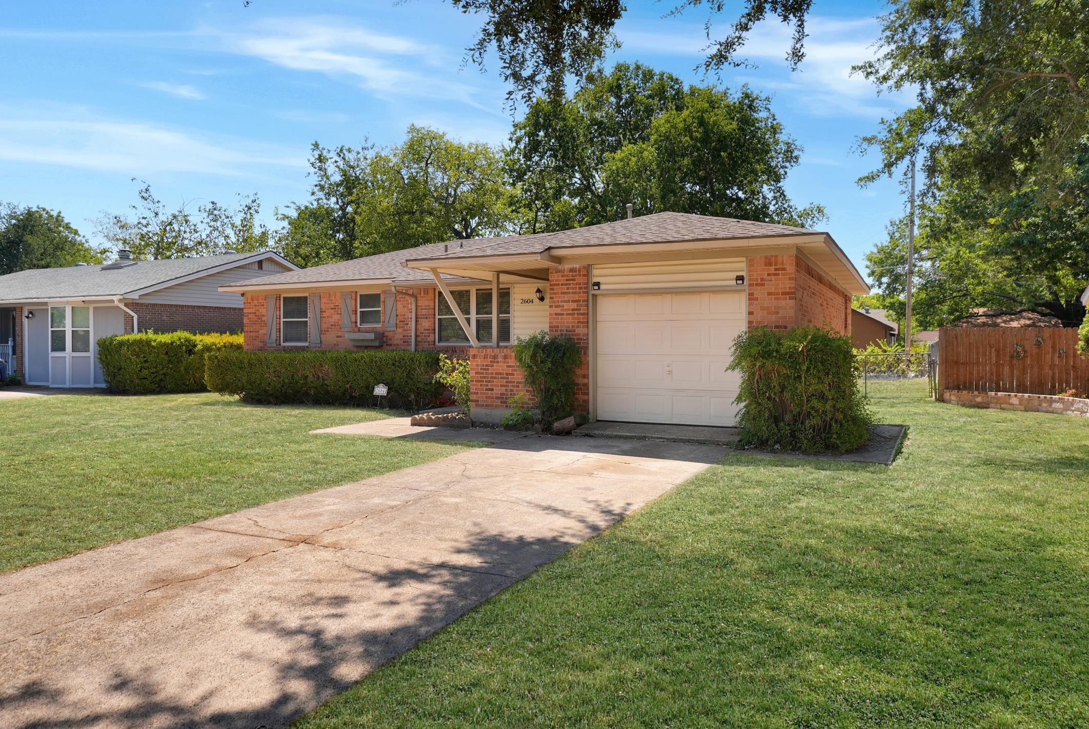 2604 Globe Avenue