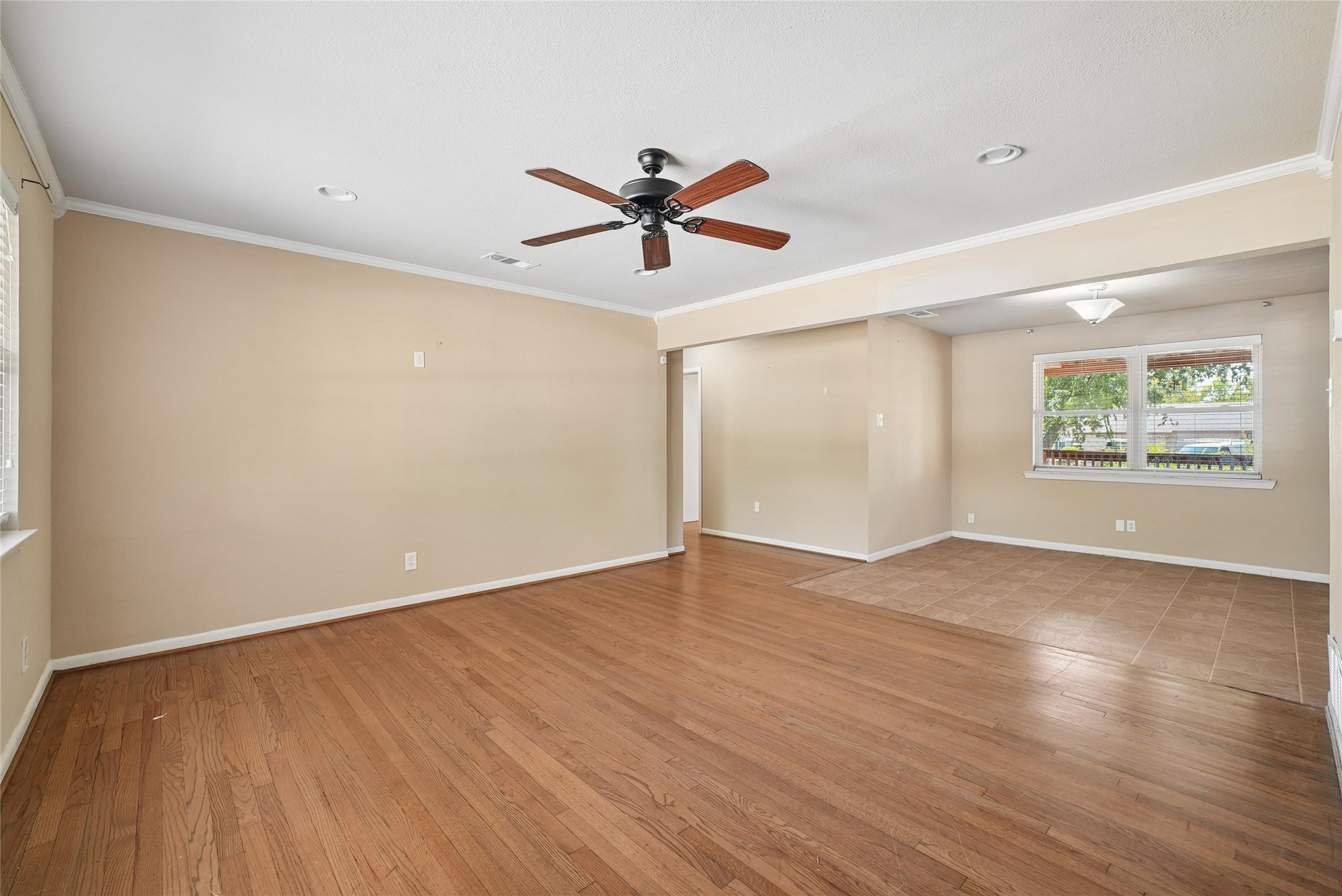 2604 Globe Avenue