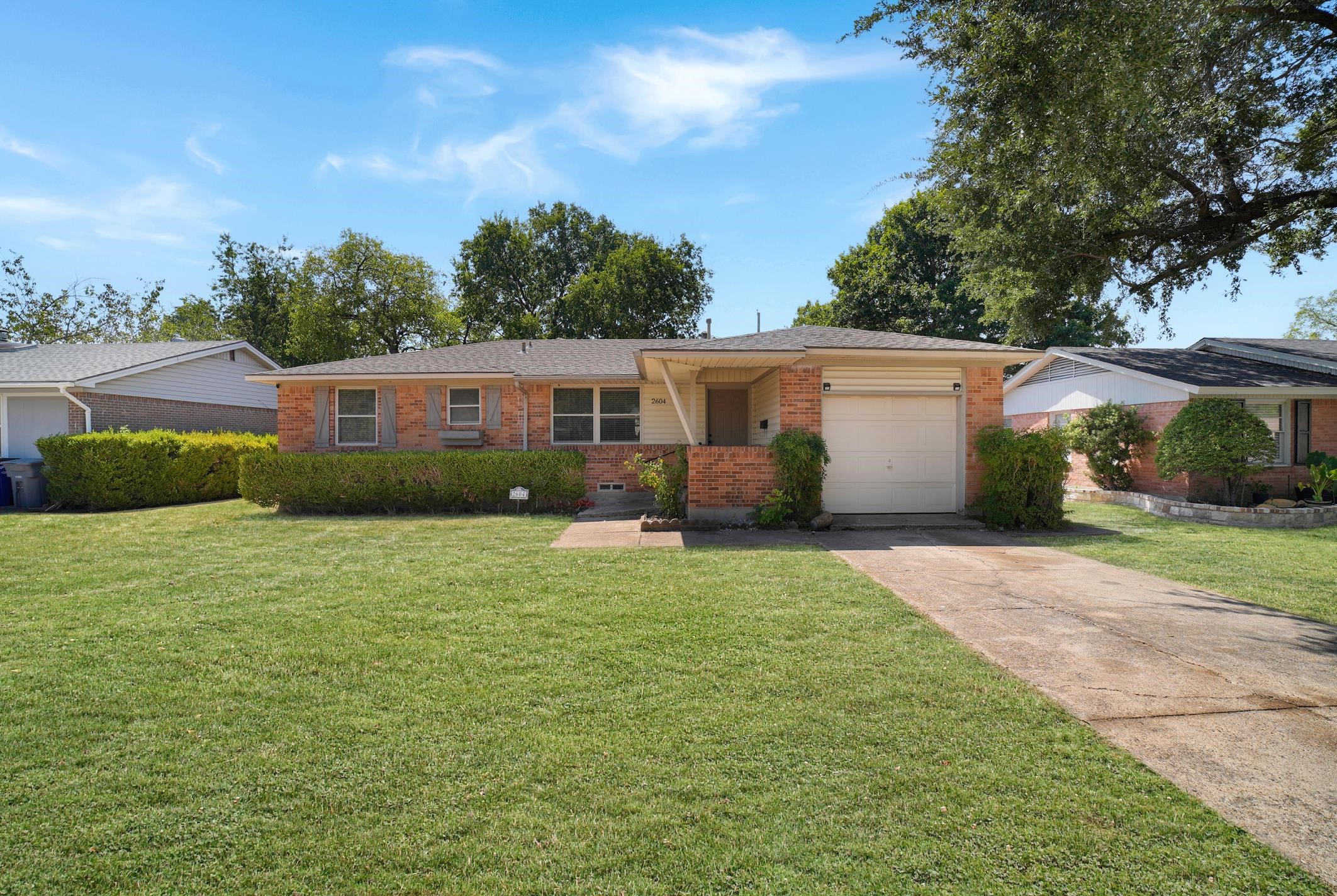 2604 Globe Avenue