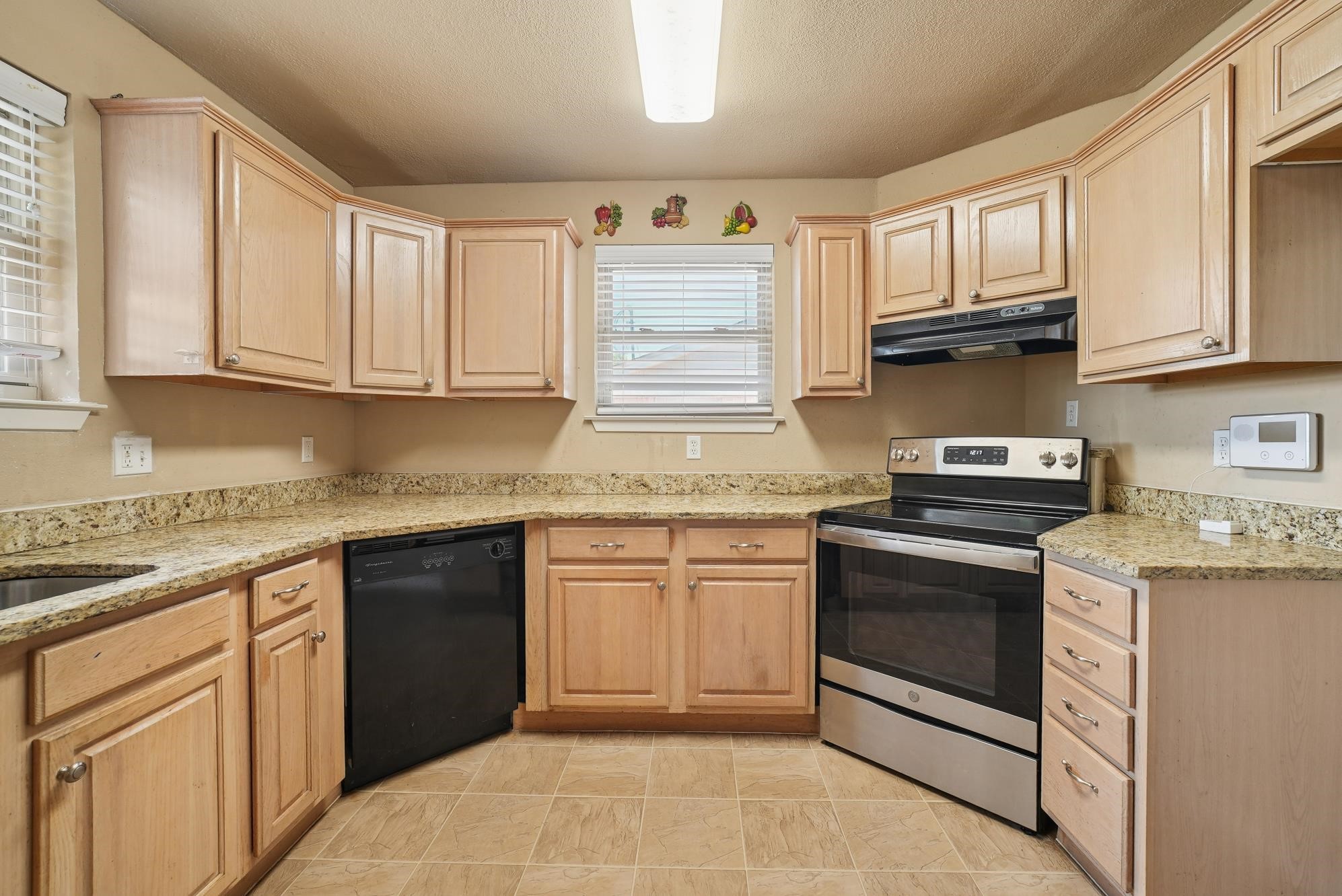 2604 Globe Avenue