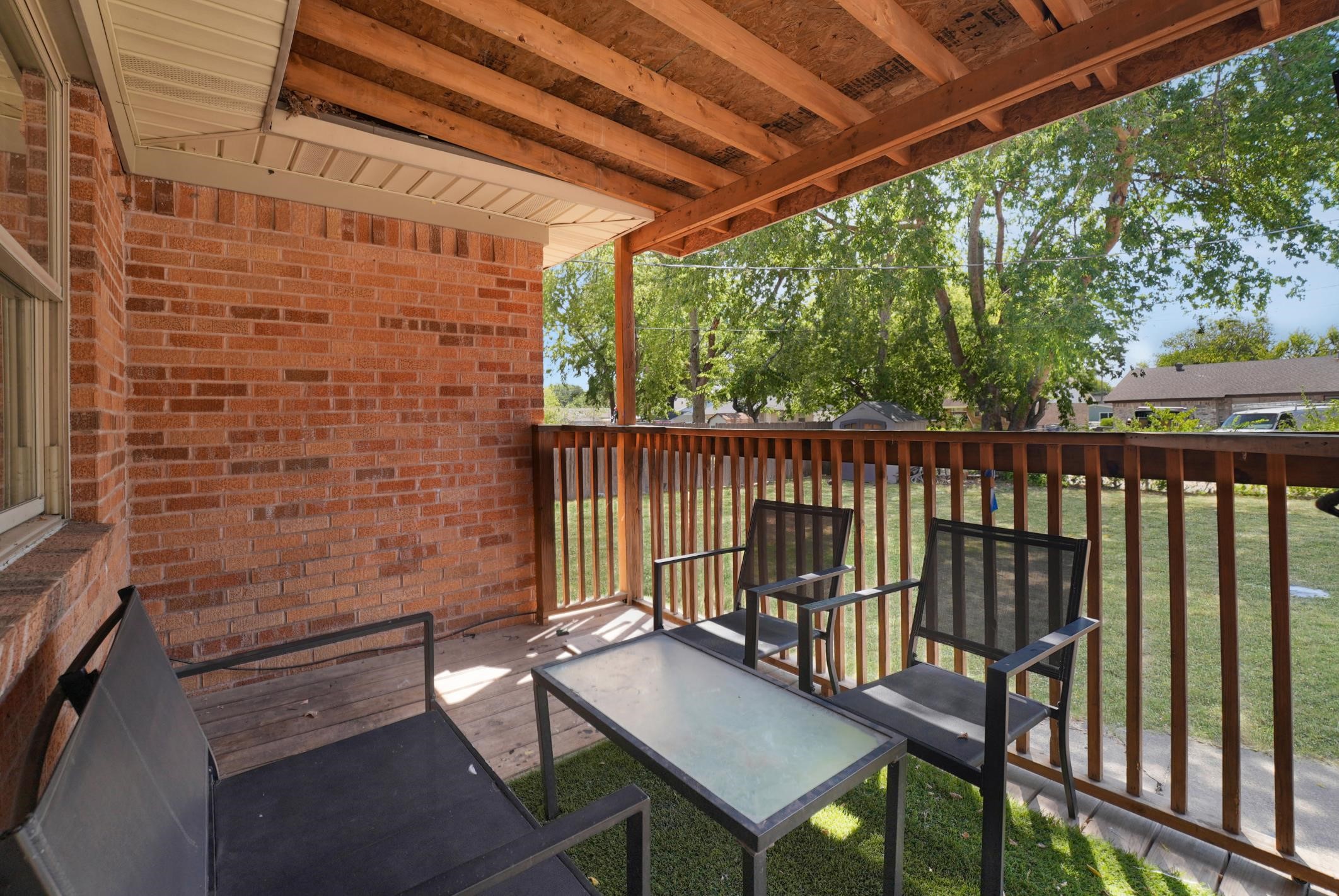 2604 Globe Avenue