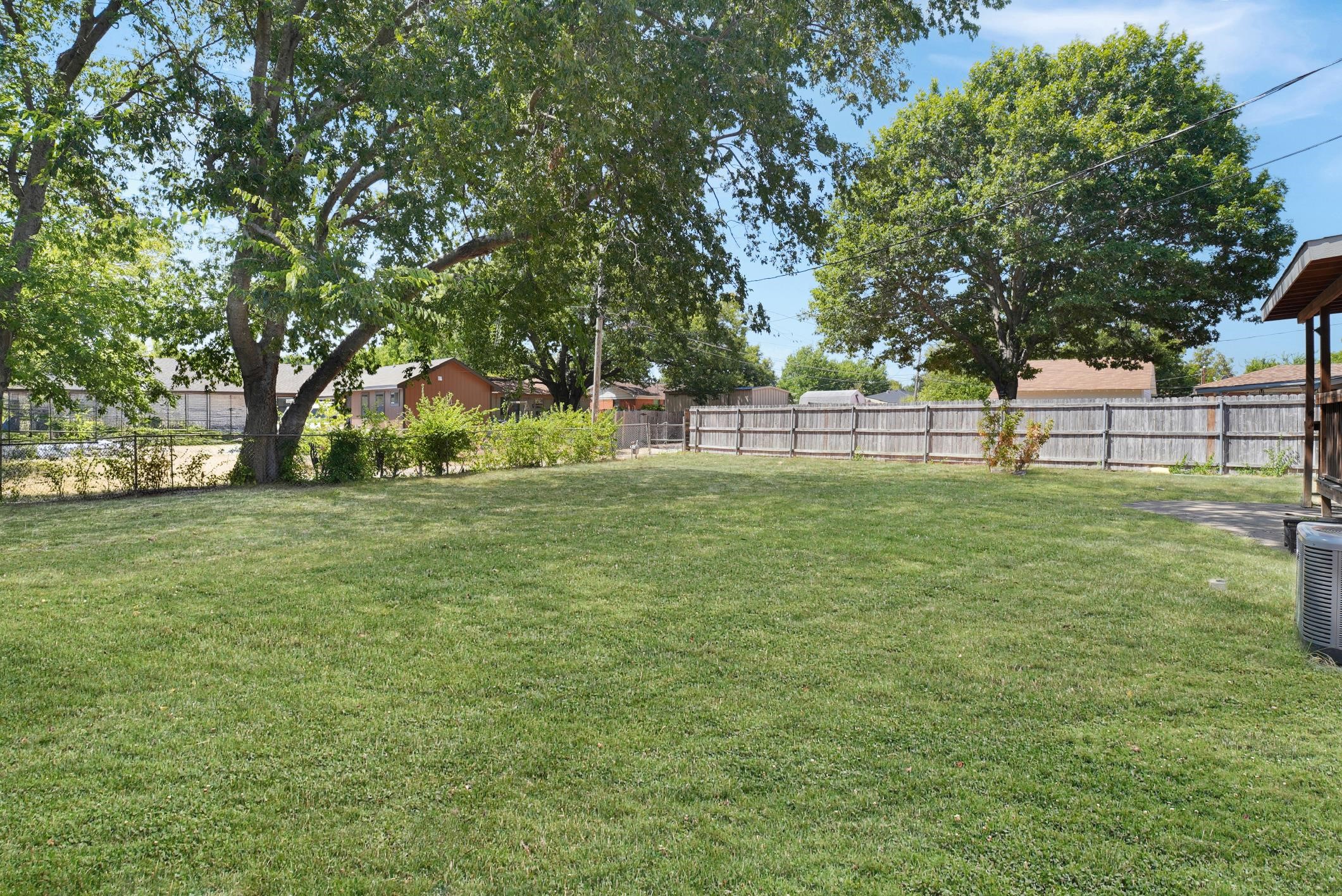 2604 Globe Avenue