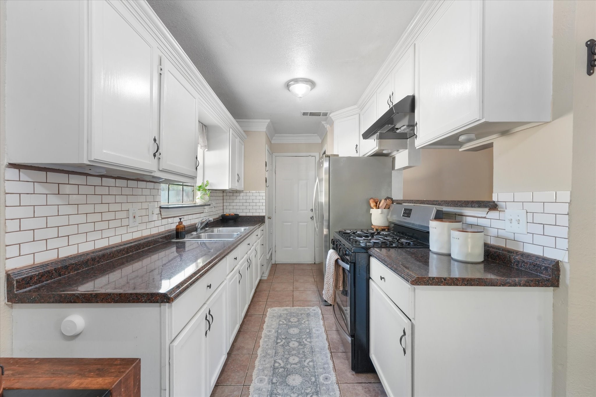 9308 Sandyhook Circle
