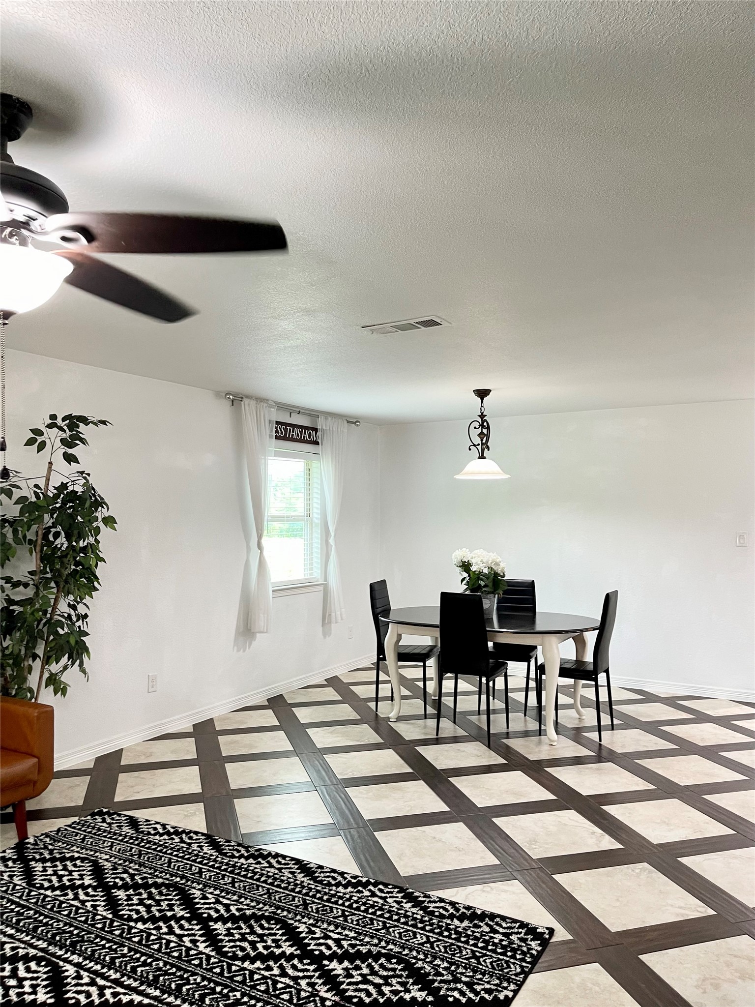 1581 County Road 1079