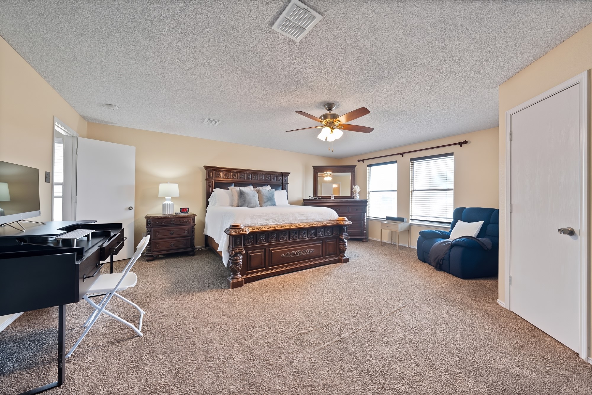 2326 Mcintosh Court