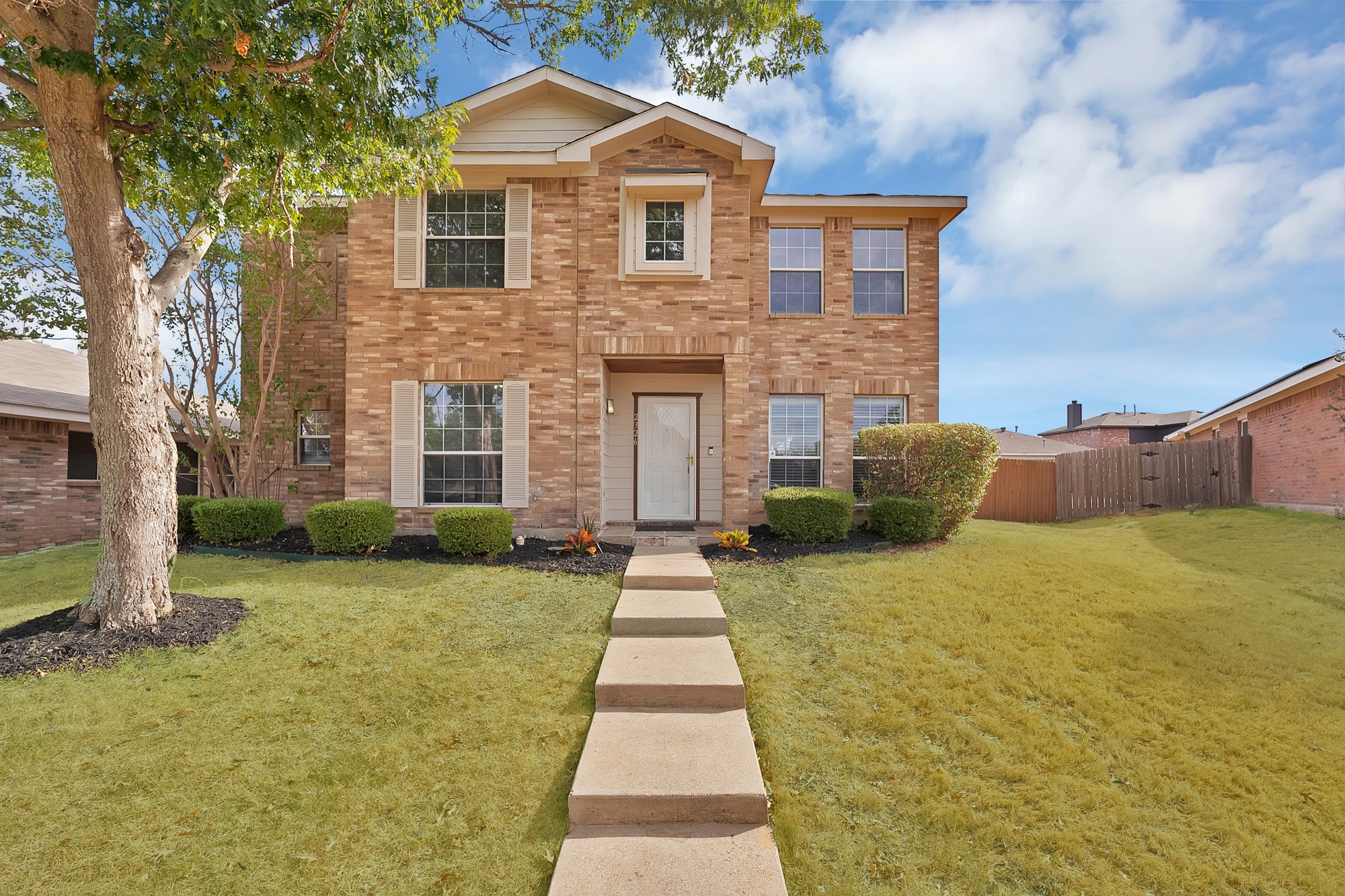 2326 Mcintosh Court