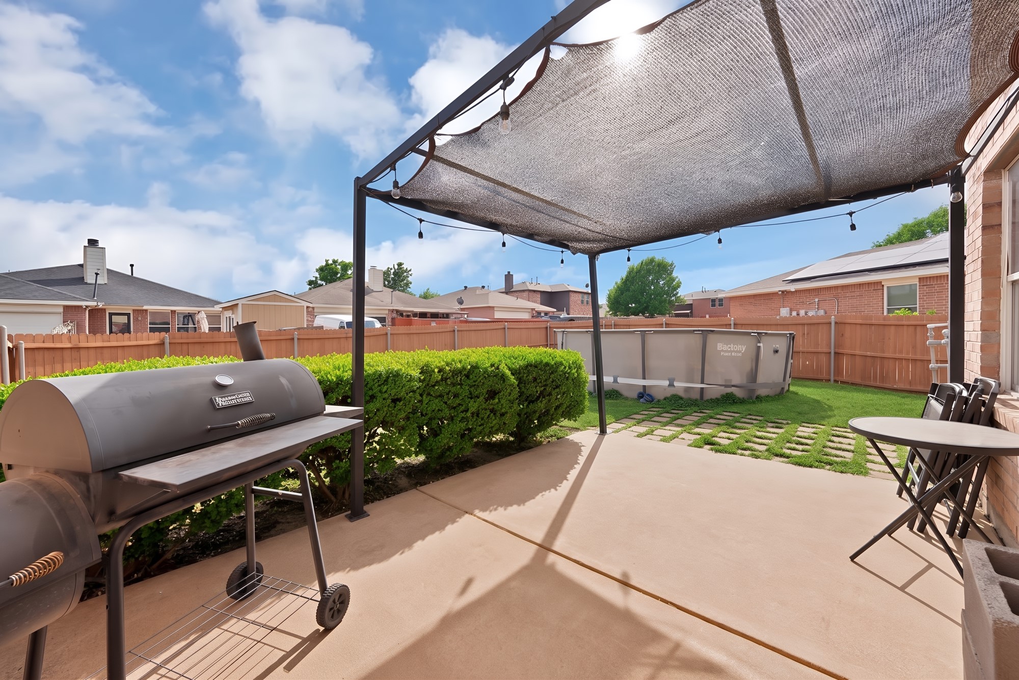 2326 Mcintosh Court
