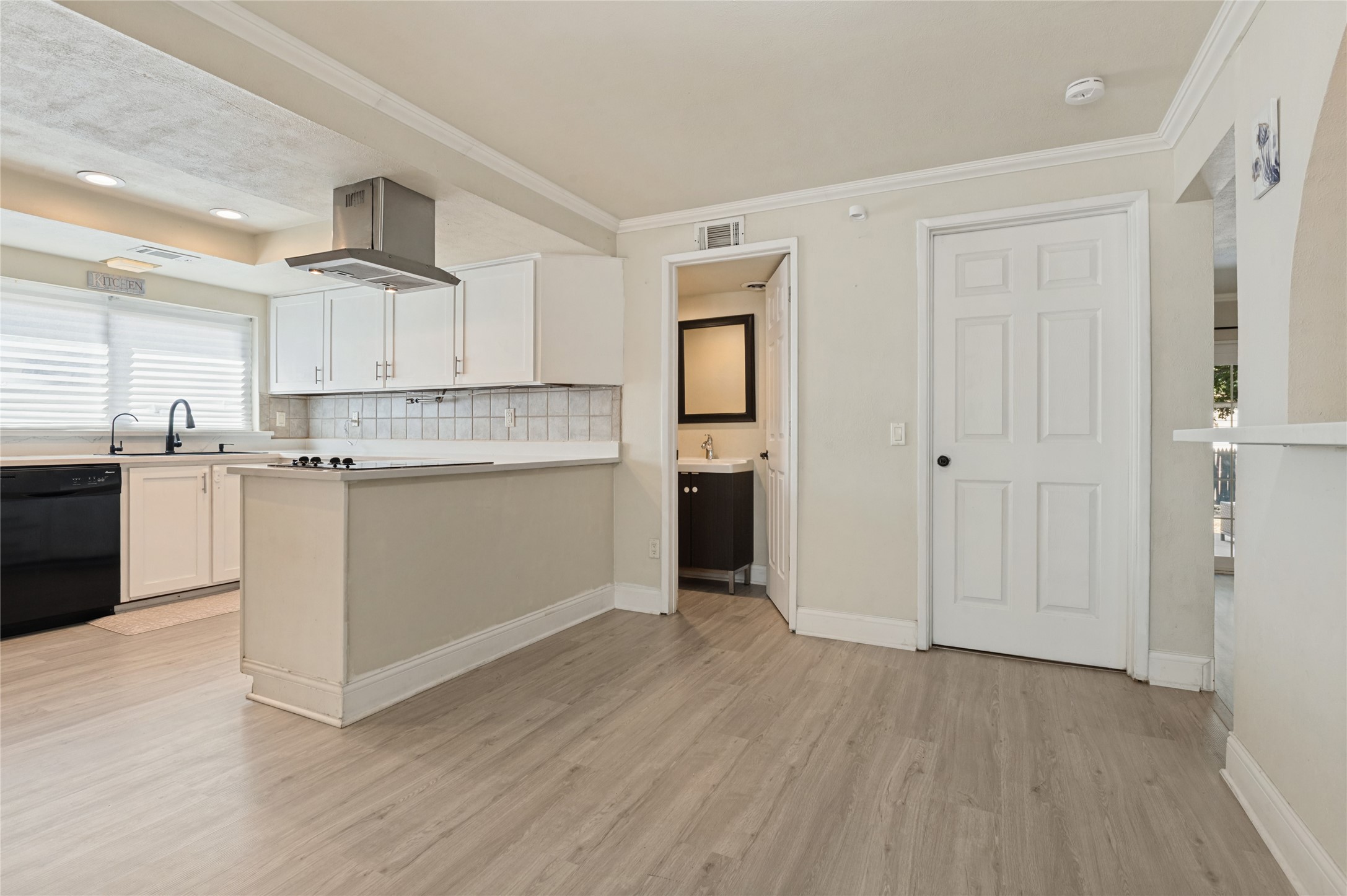 1301 Hillsdale Drive