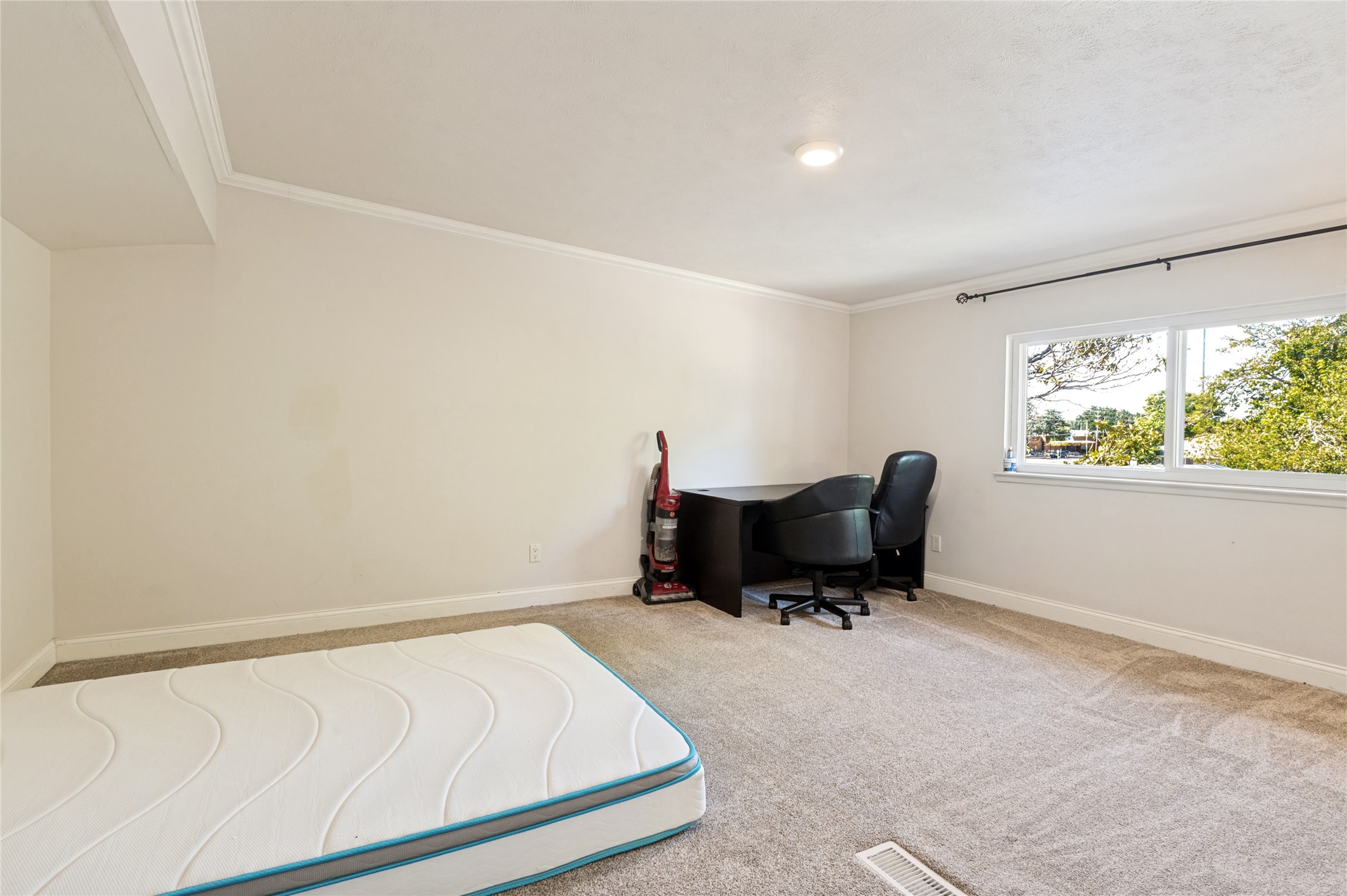 1301 Hillsdale Drive