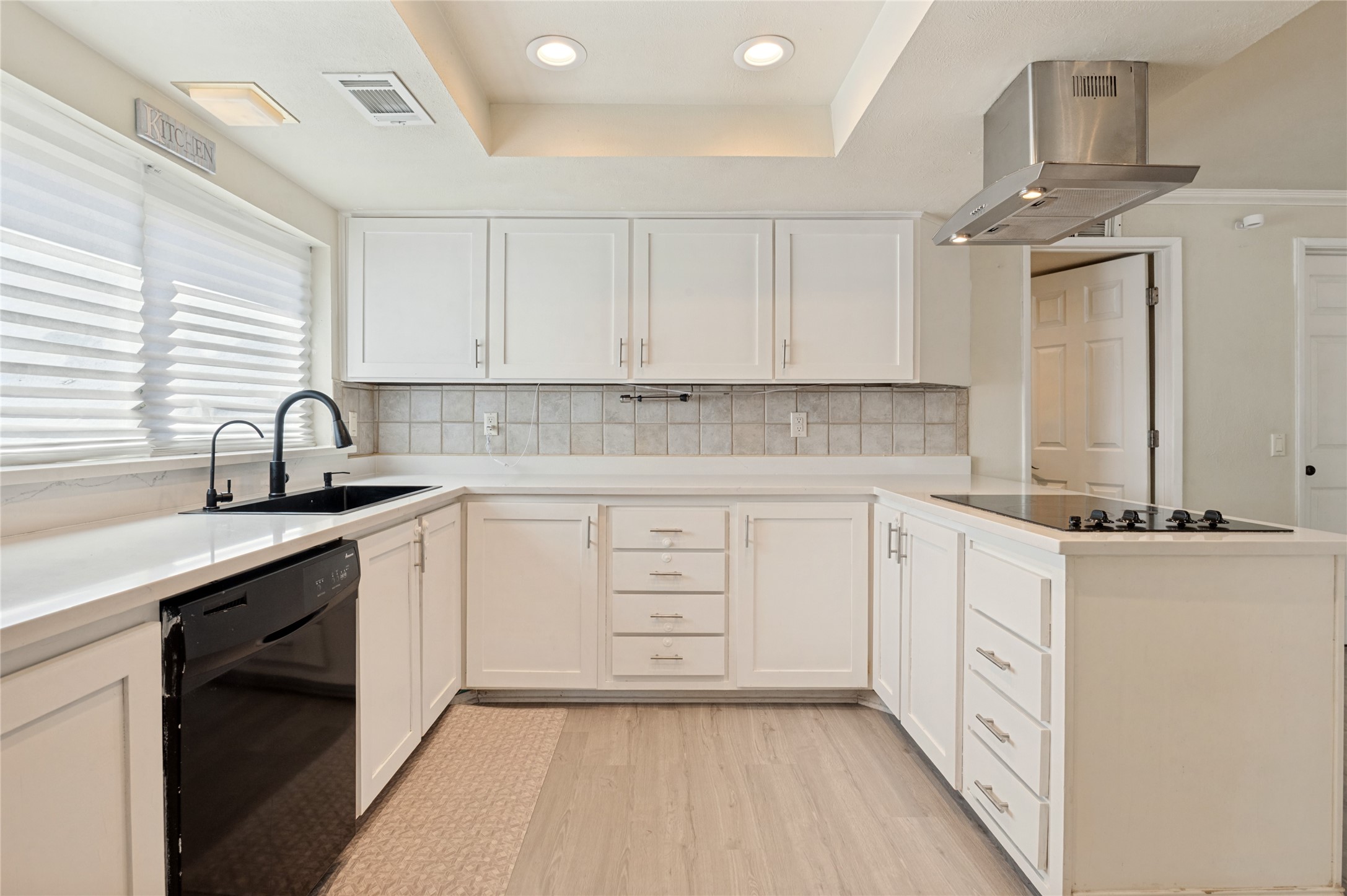 1301 Hillsdale Drive