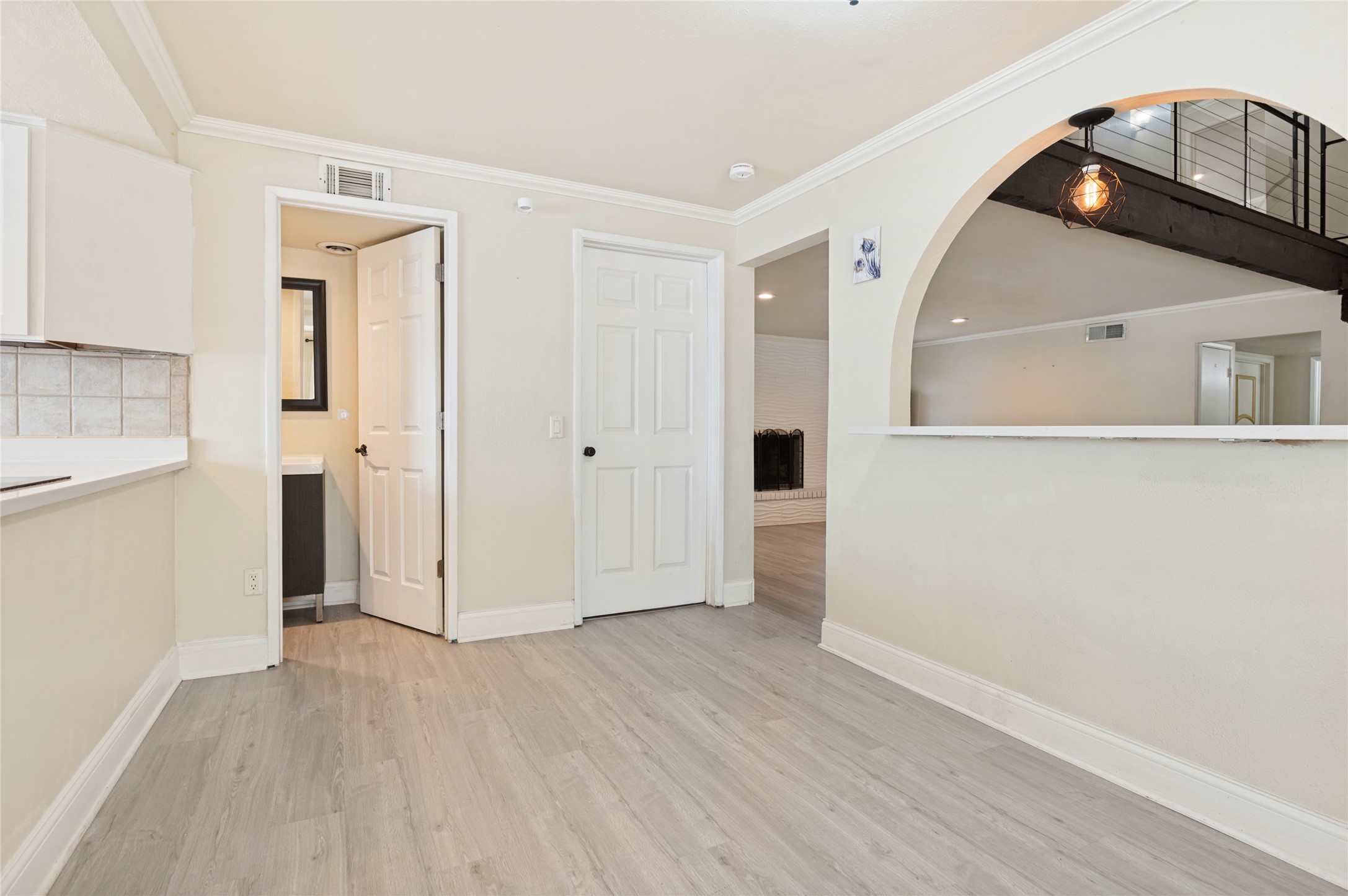1301 Hillsdale Drive