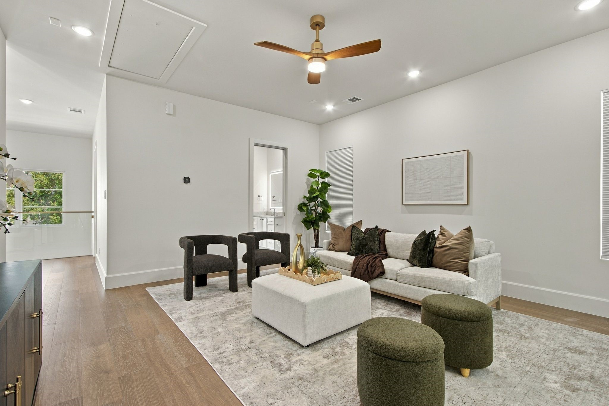 7330 Casa Loma Avenue