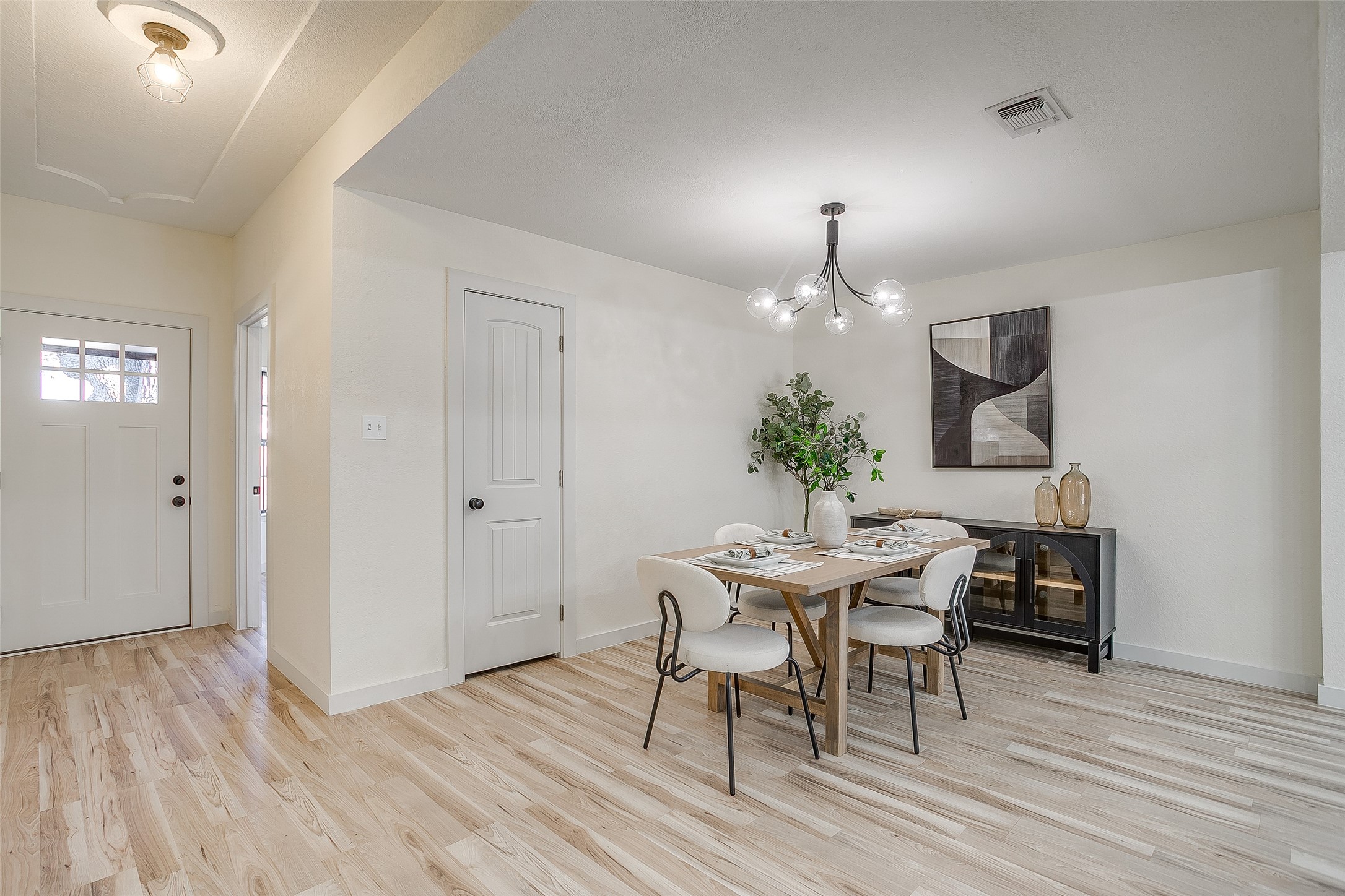 2421 Meadow View