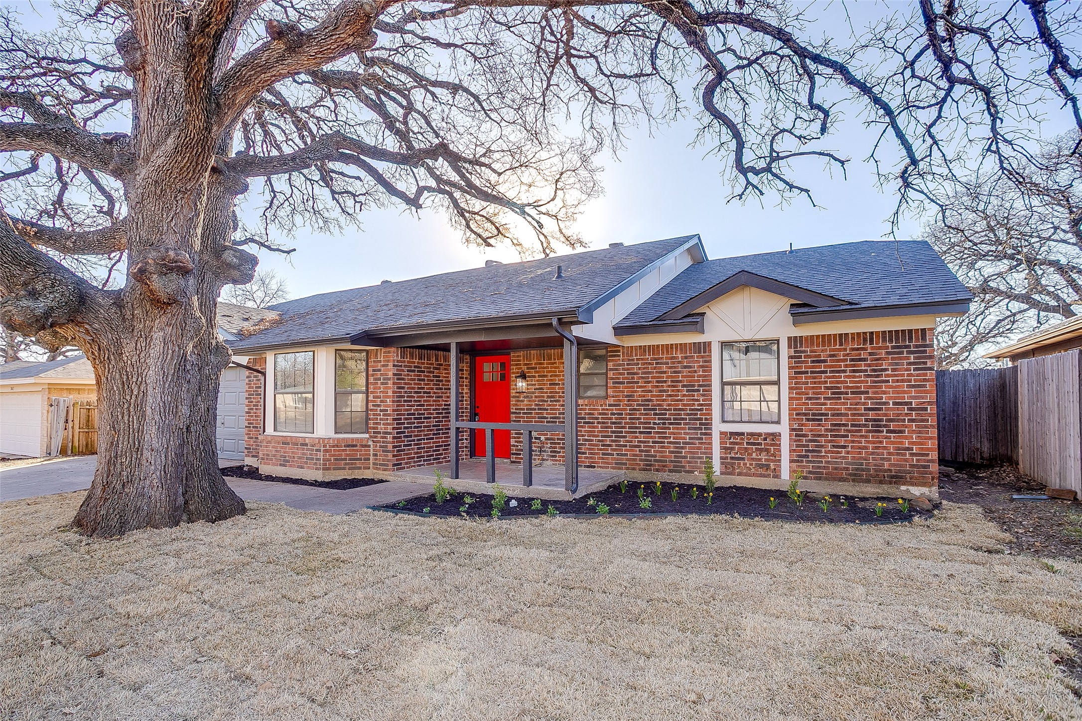 2421 Meadow View
