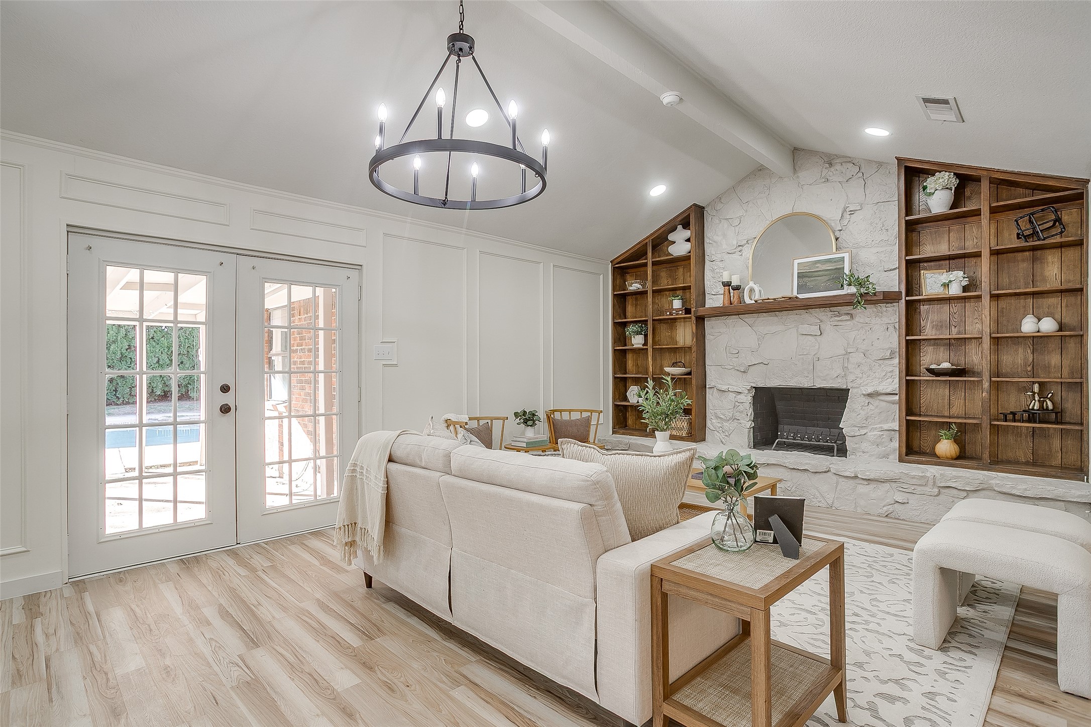 2421 Meadow View